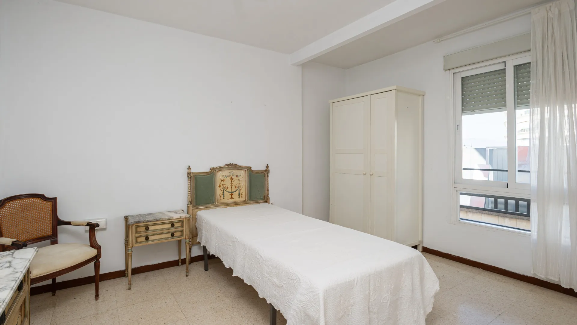 4 bedrooms apartment in Marbella Centro for sale