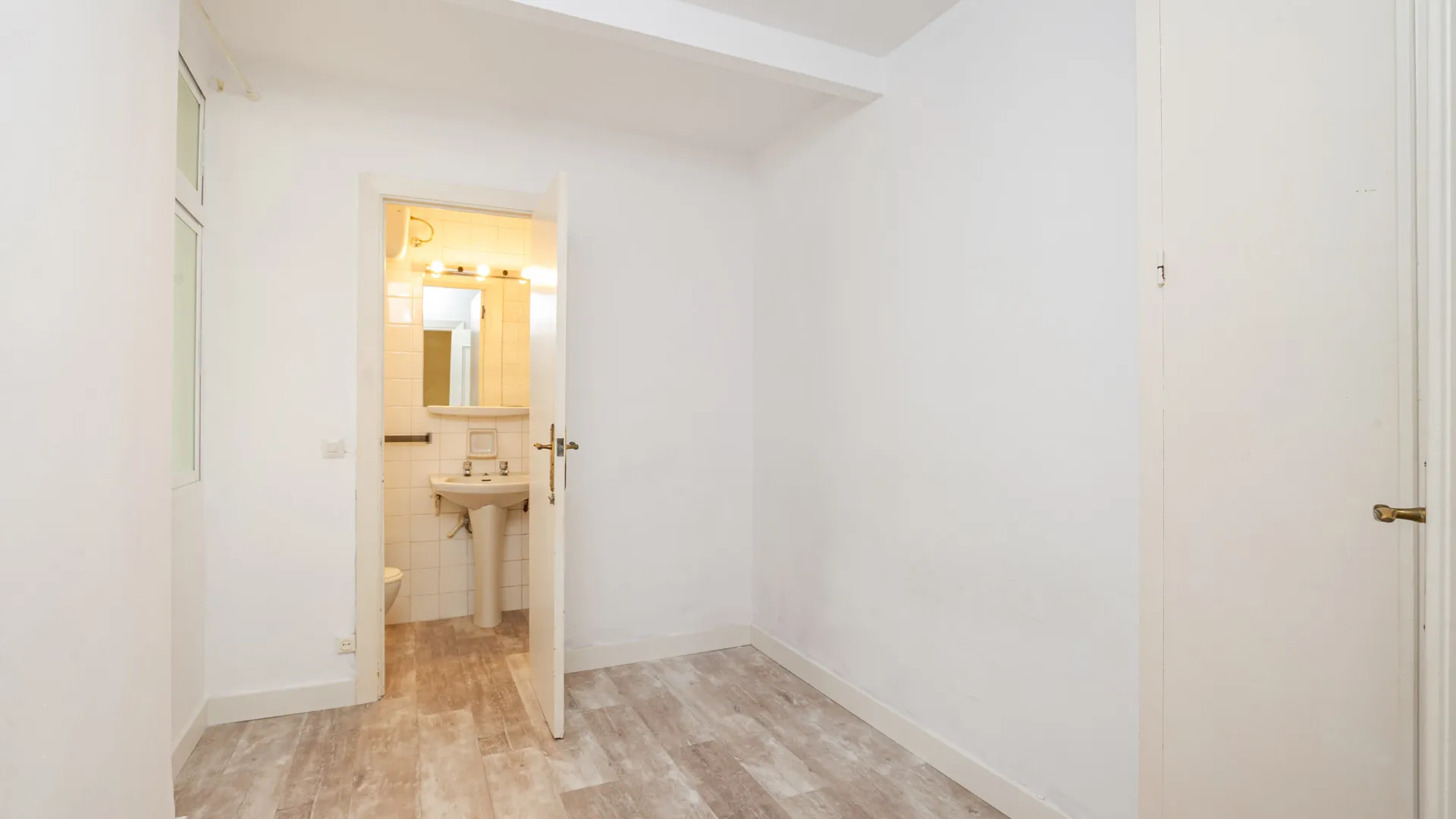 4 bedrooms apartment in Marbella Centro for sale