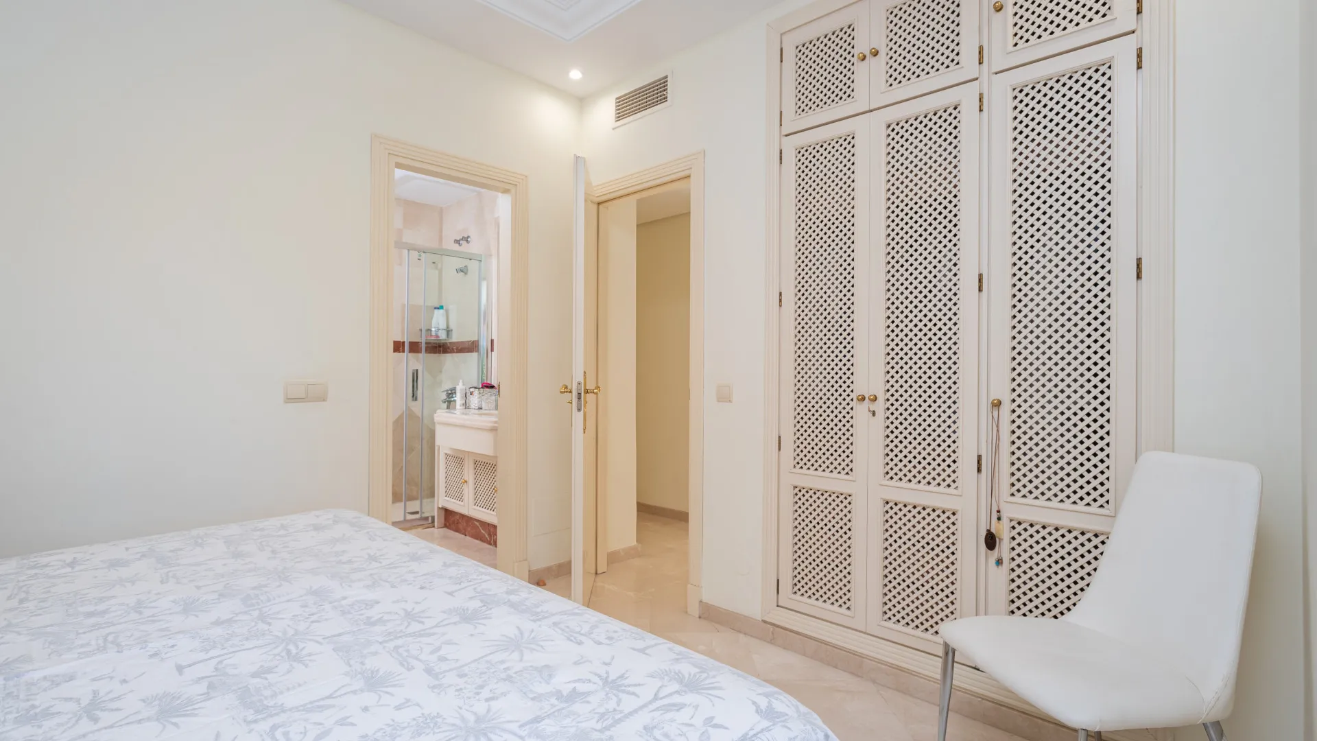 Comprar apartamento en Jardines de Don Carlos