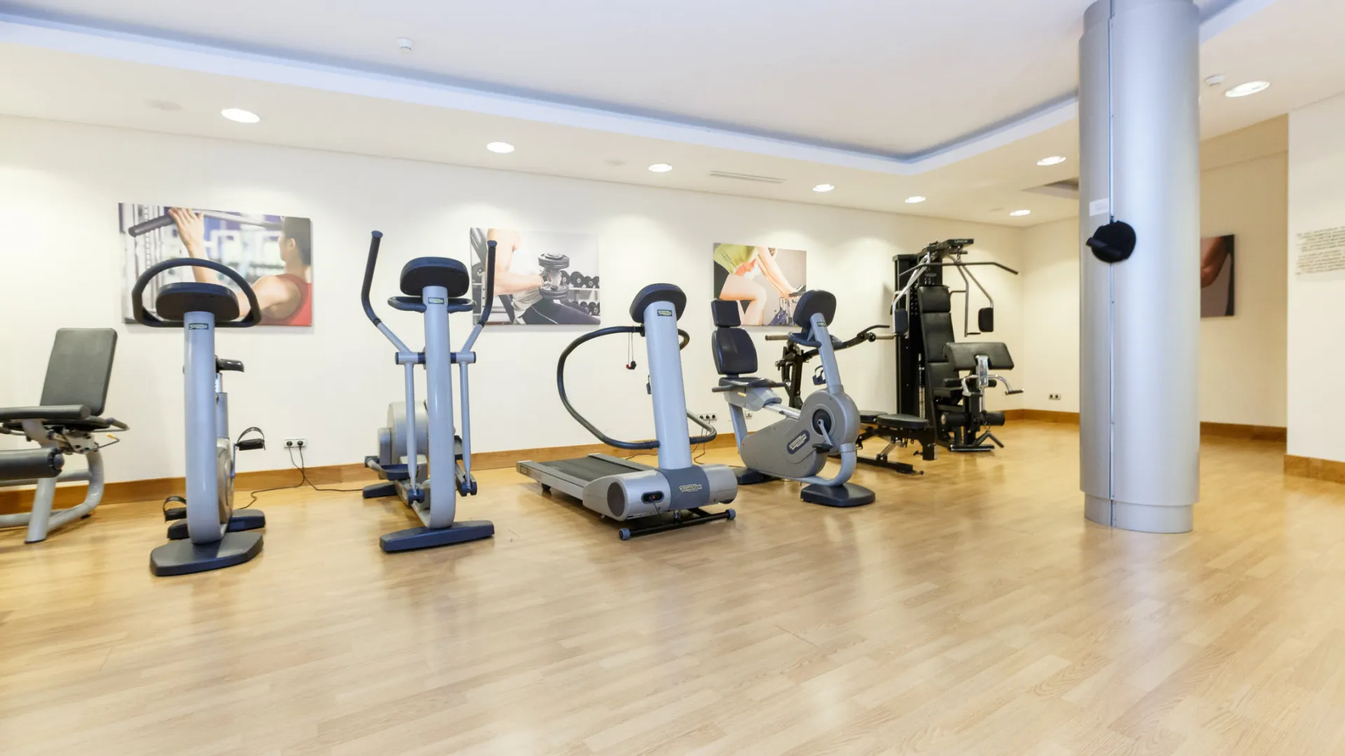 For sale apartment with 2 bedrooms in Samara