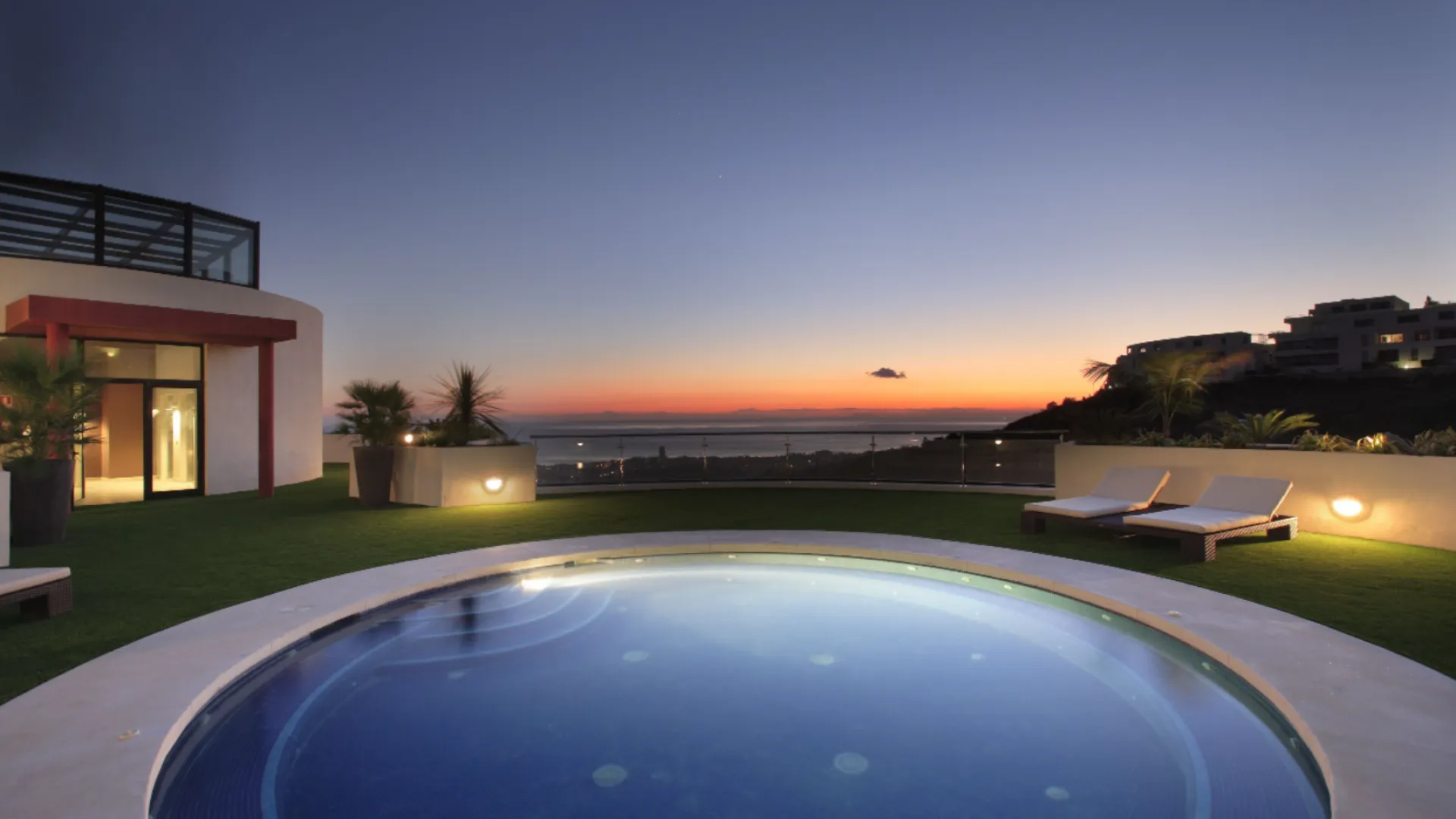 For sale apartment with 2 bedrooms in Samara