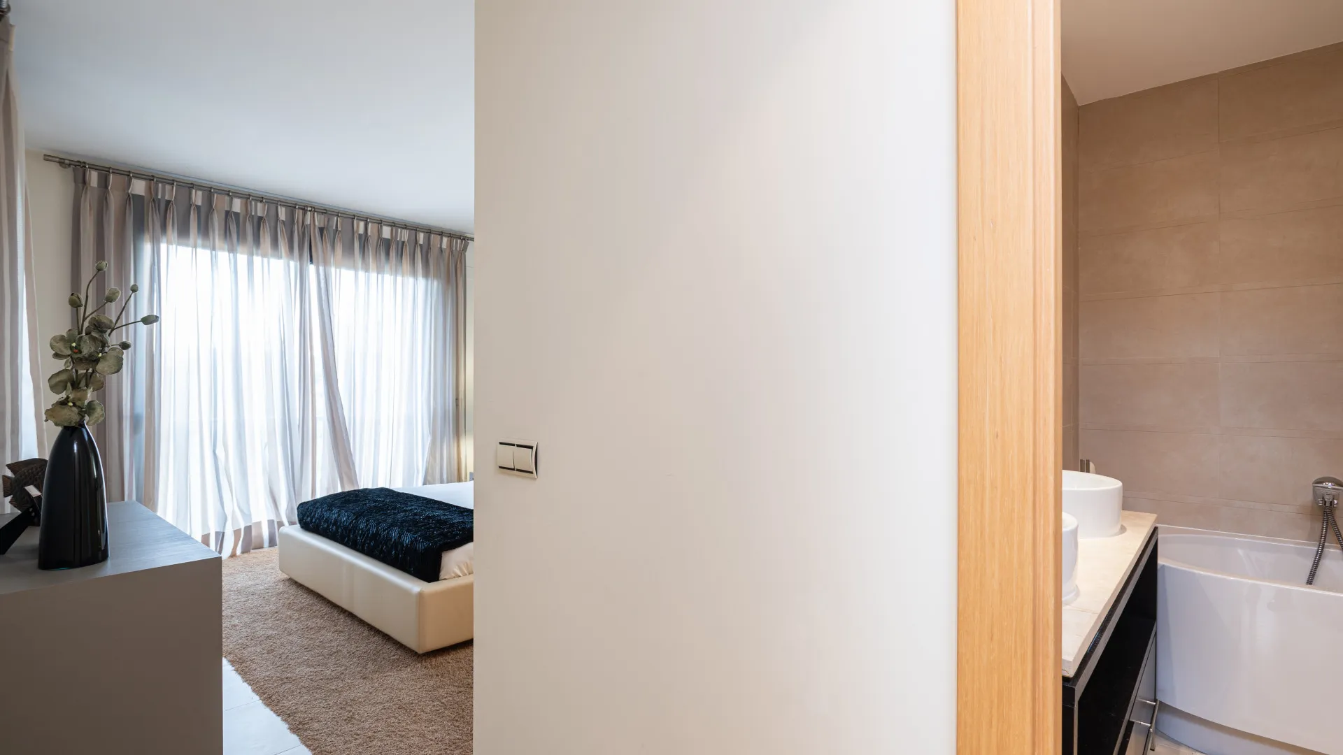 For sale apartment with 2 bedrooms in Samara