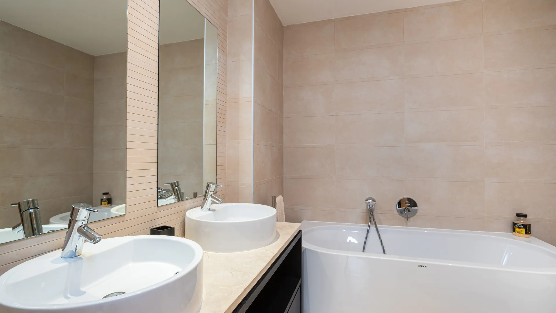 For sale apartment with 2 bedrooms in Samara