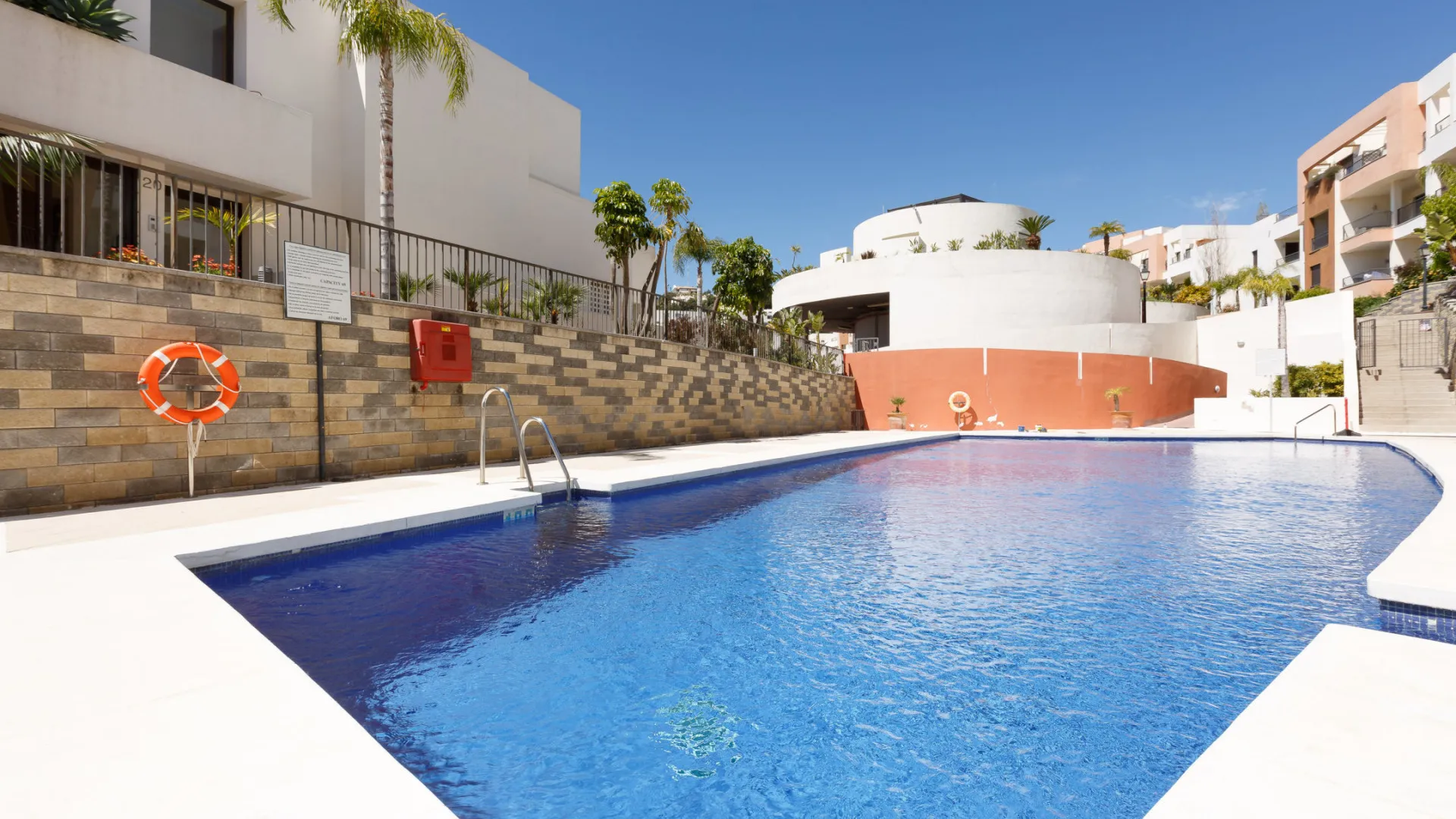 For sale apartment with 2 bedrooms in Samara