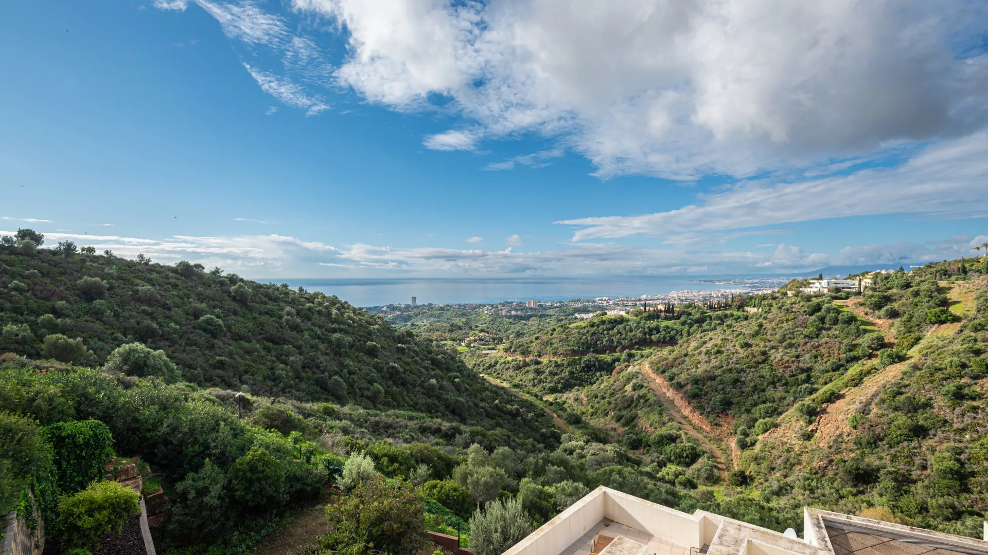 For sale apartment with 2 bedrooms in Samara