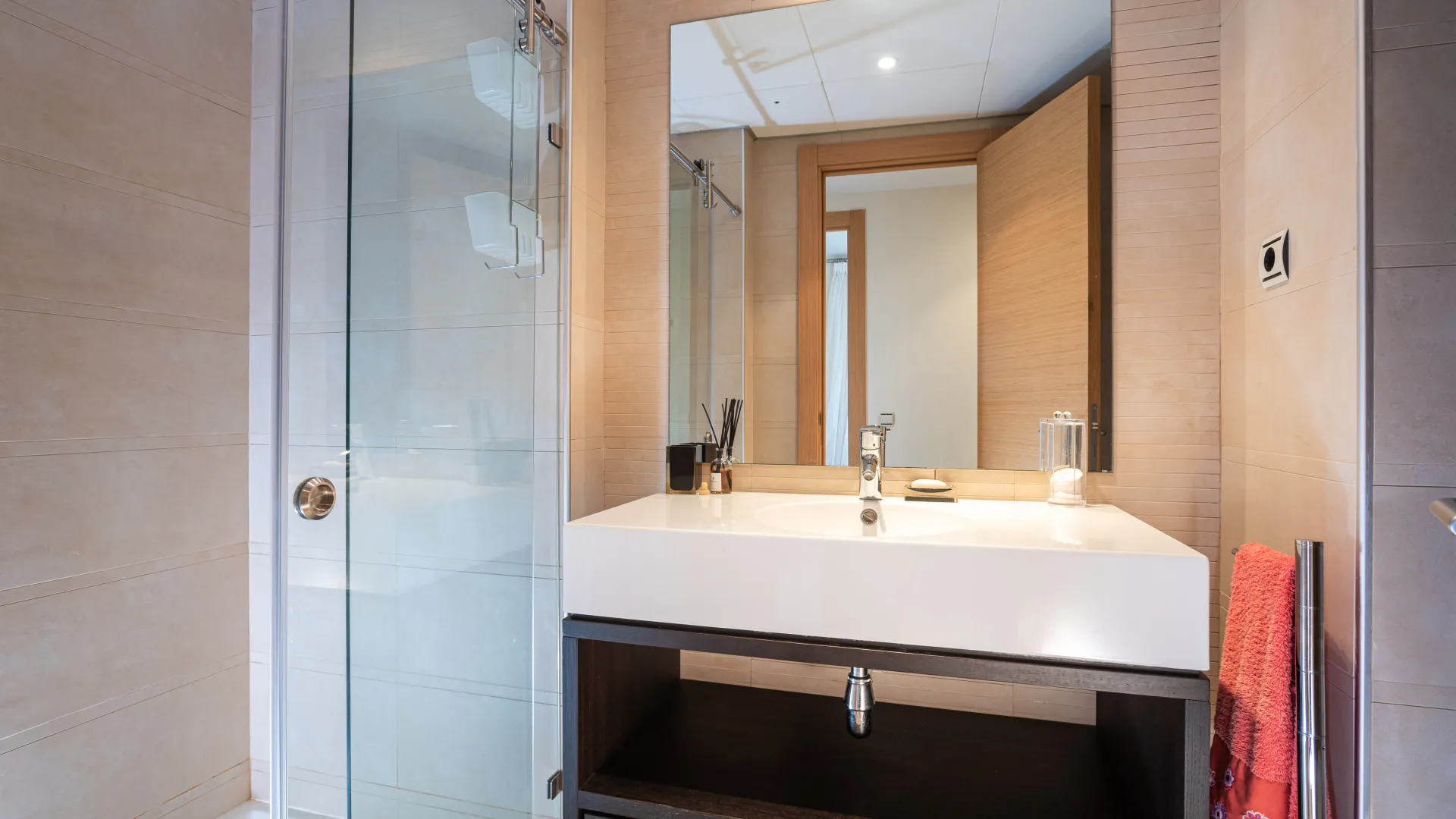 For sale apartment with 2 bedrooms in Samara