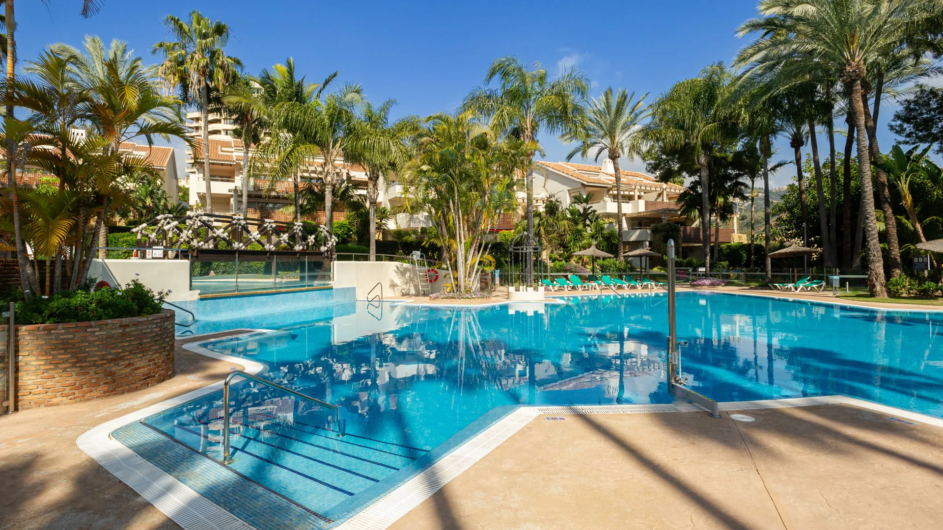 For sale apartment in Rio Real with 3 bedrooms