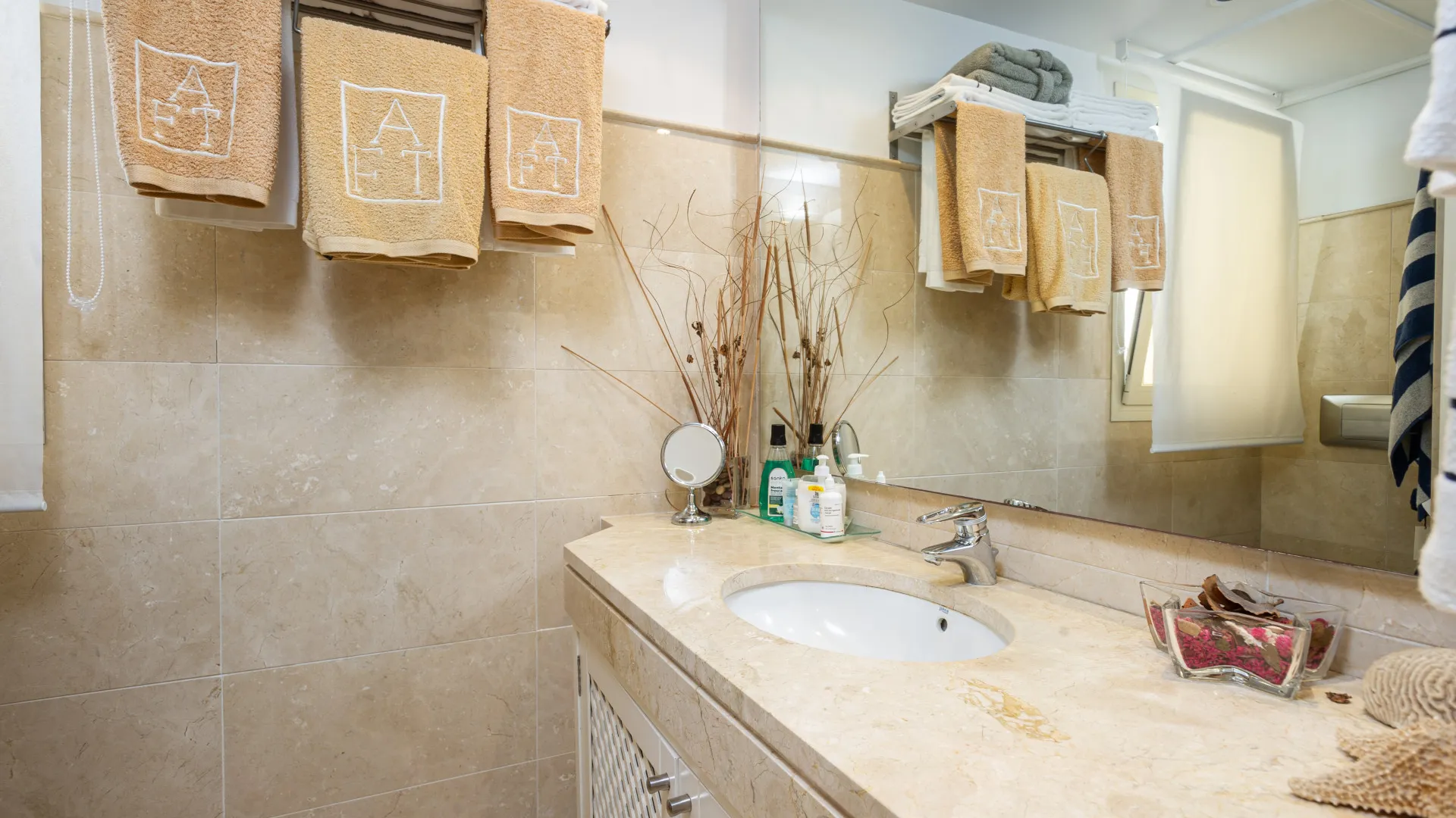 For sale apartment in Rio Real with 3 bedrooms