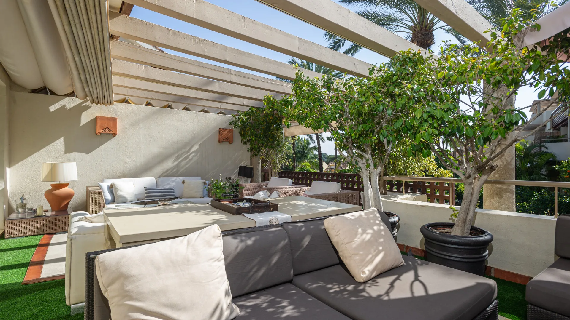 For sale apartment in Rio Real with 3 bedrooms