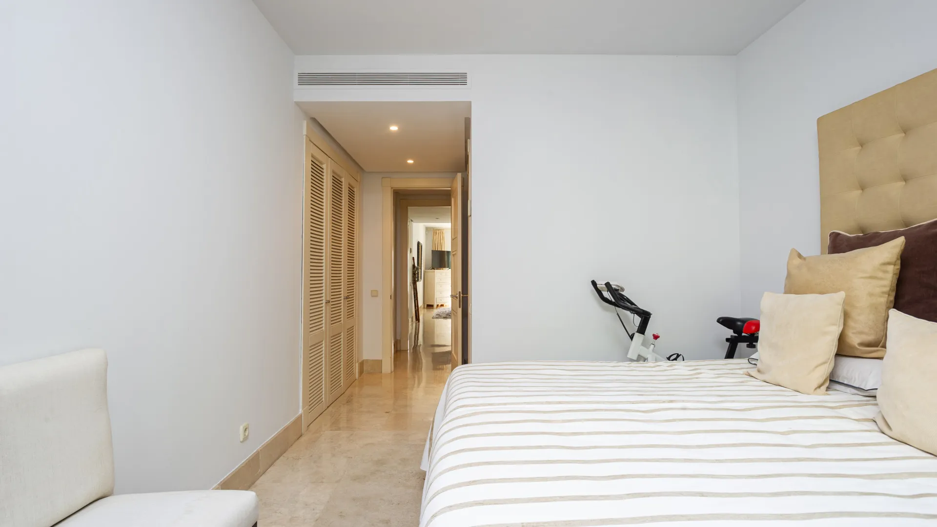 For sale apartment in Rio Real with 3 bedrooms