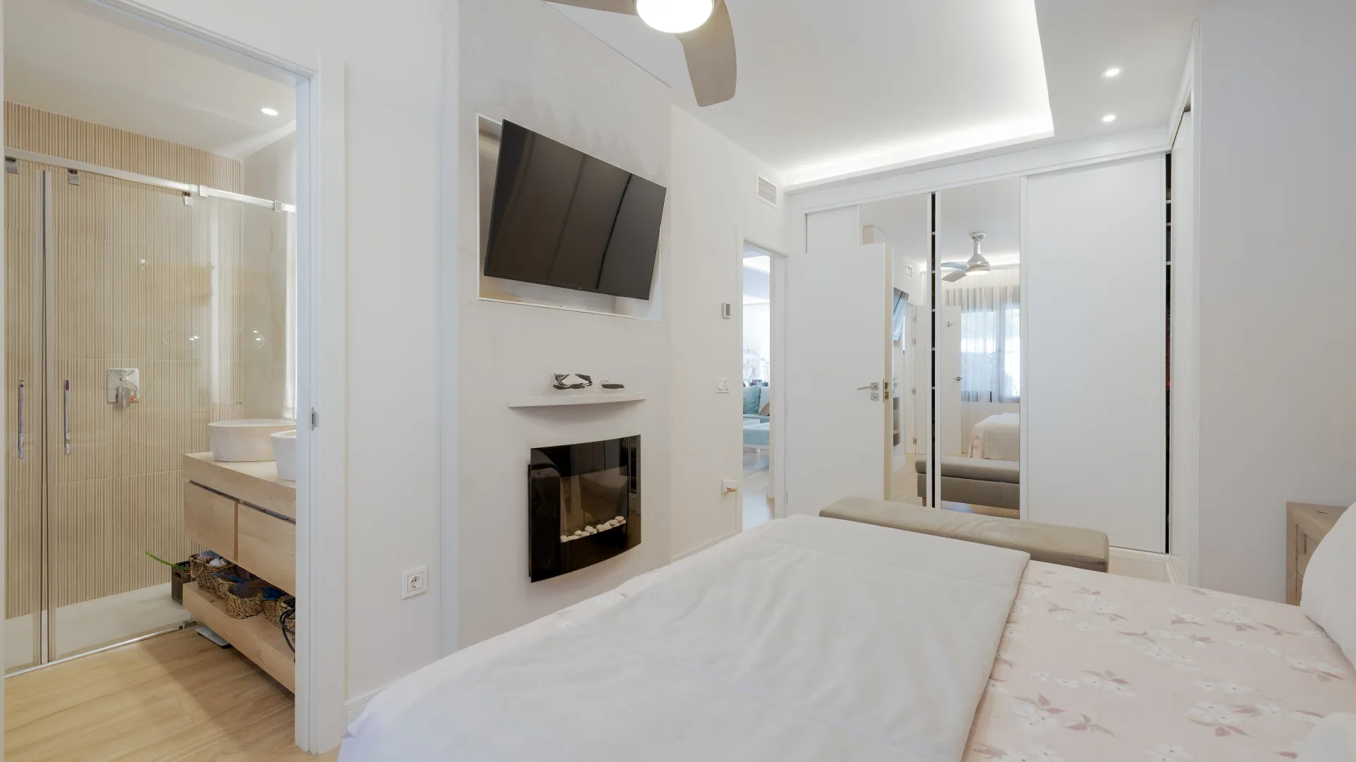 5 bedrooms El Mirador villa for sale