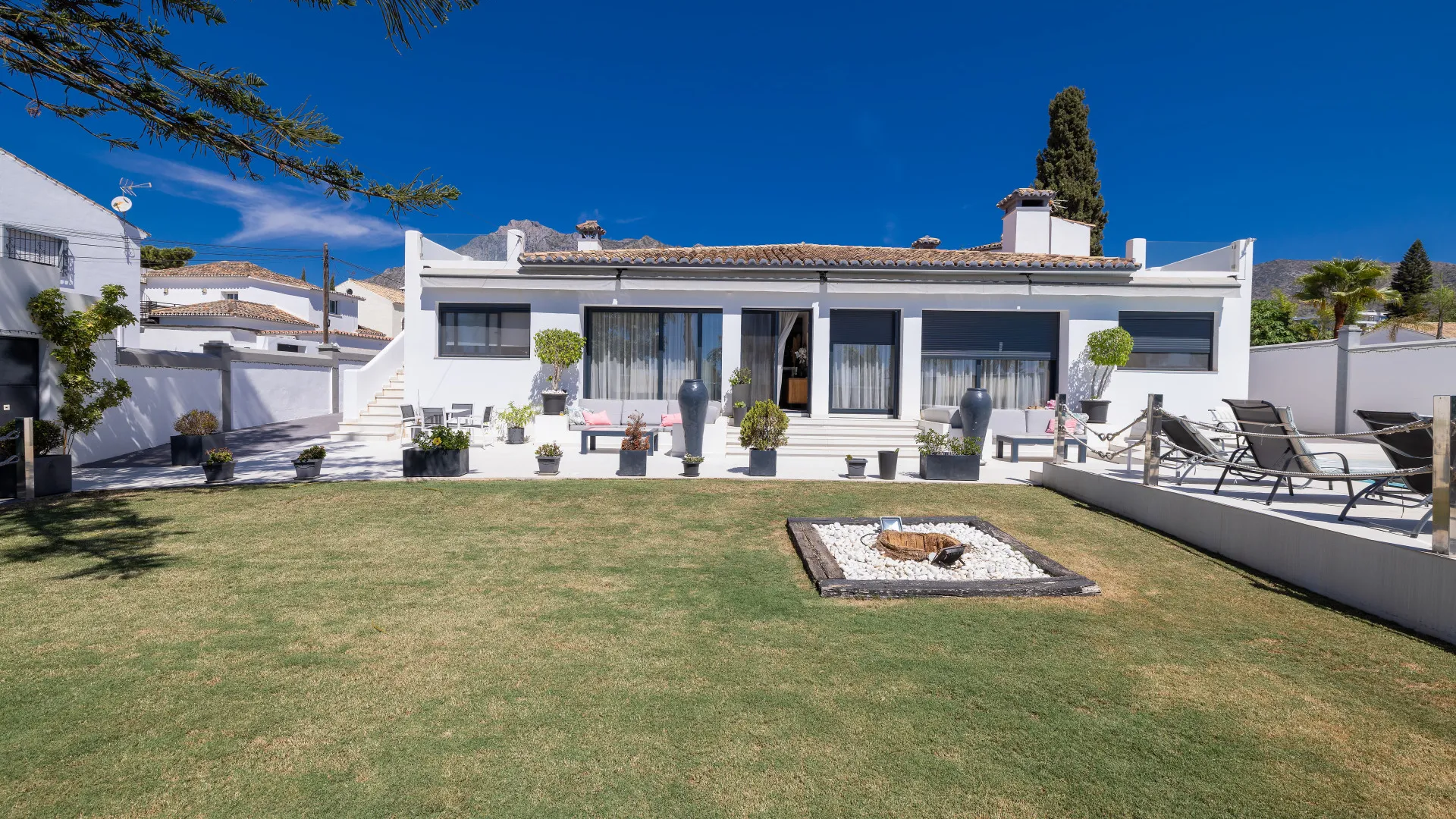 5 bedrooms El Mirador villa for sale