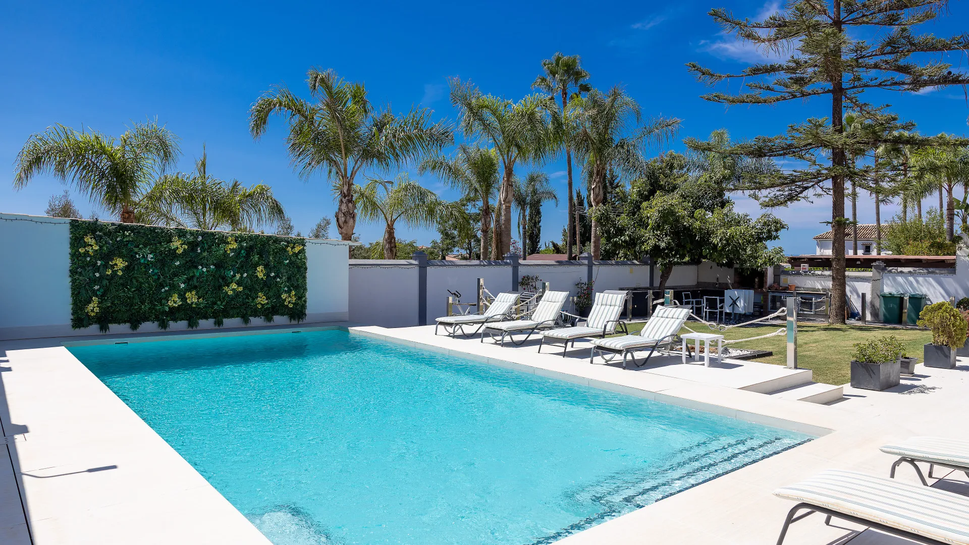 5 bedrooms El Mirador villa for sale