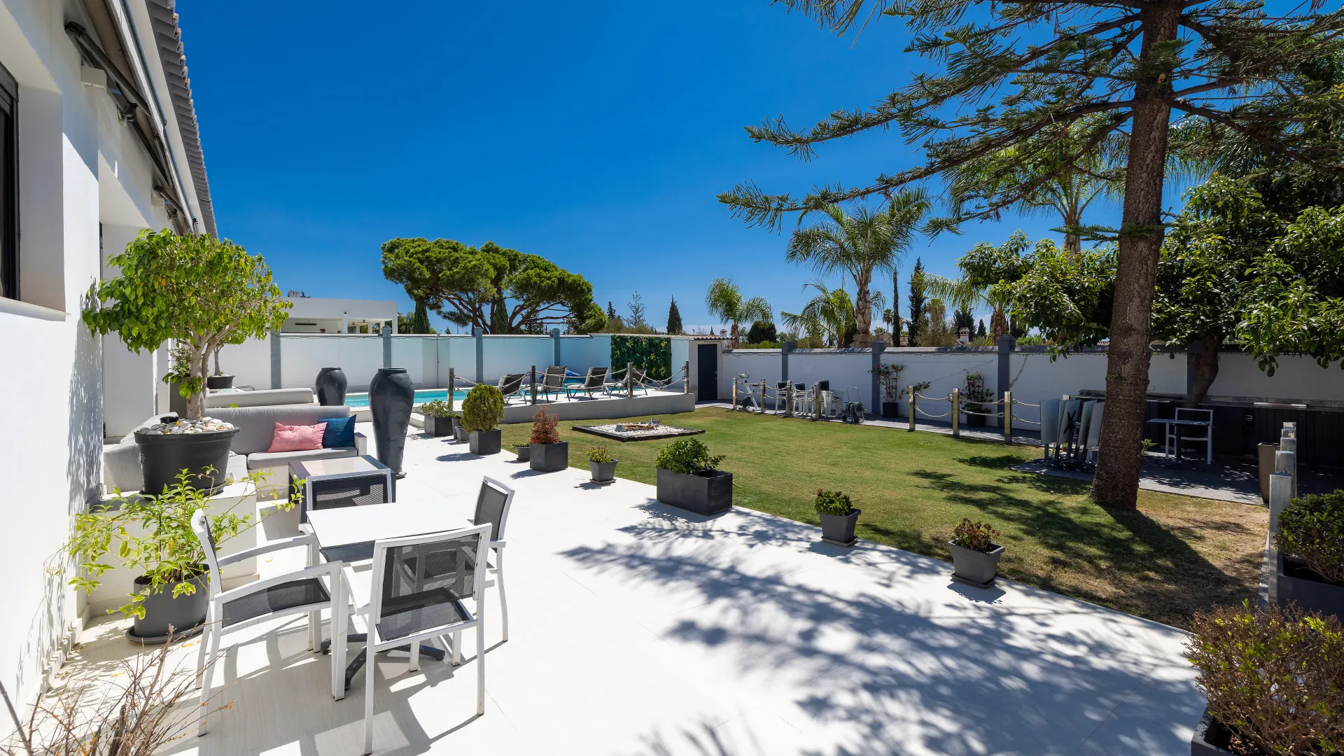 5 bedrooms El Mirador villa for sale