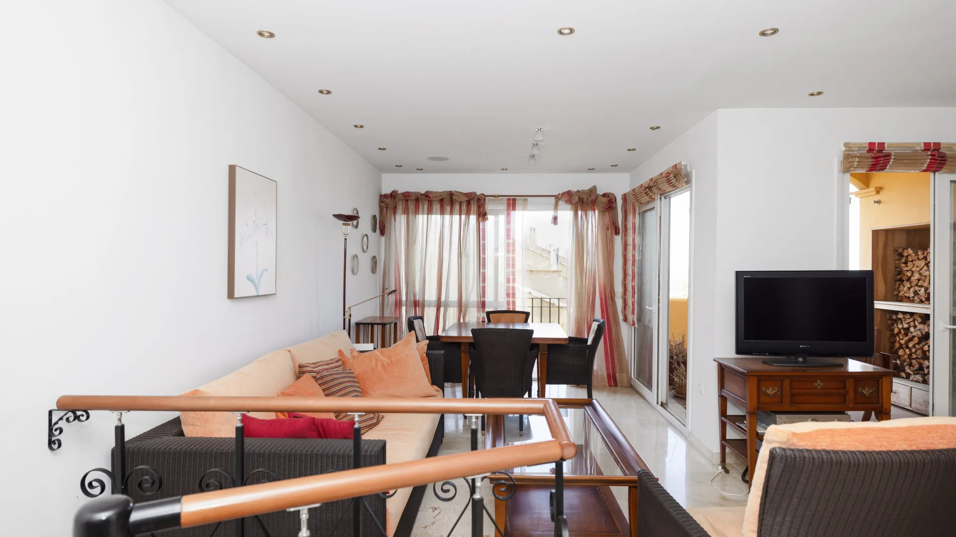 Buy semi detached house in Costabella with 5 bedrooms