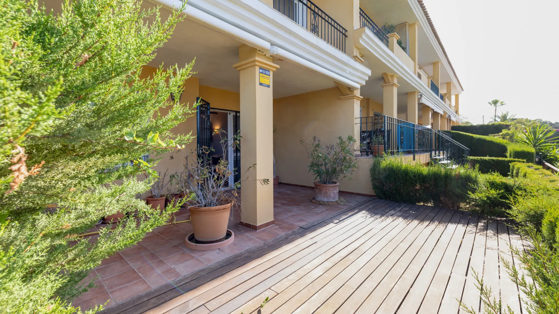 Buy semi detached house in Costabella with 5 bedrooms