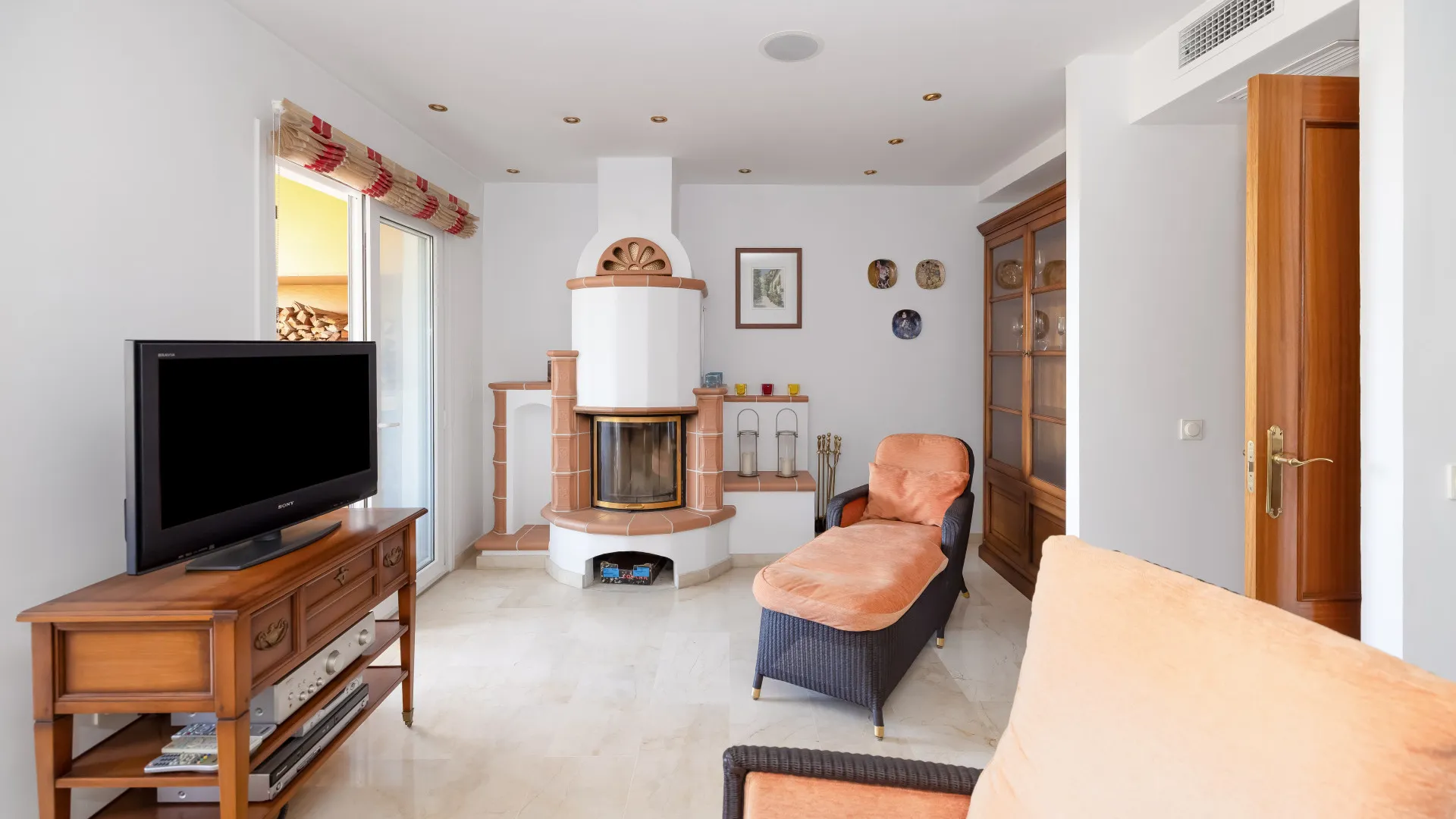 Buy semi detached house in Costabella with 5 bedrooms