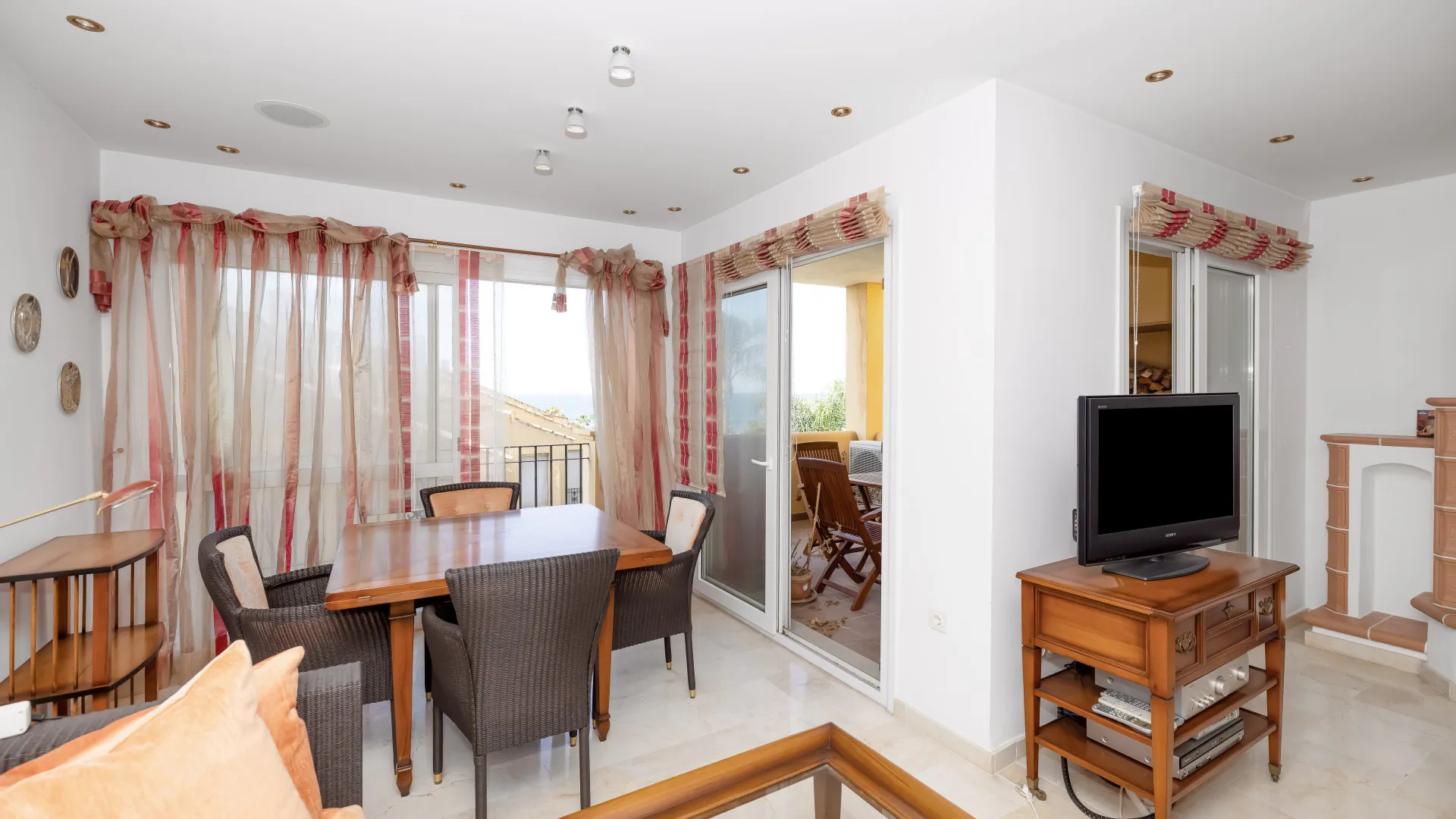 Buy semi detached house in Costabella with 5 bedrooms