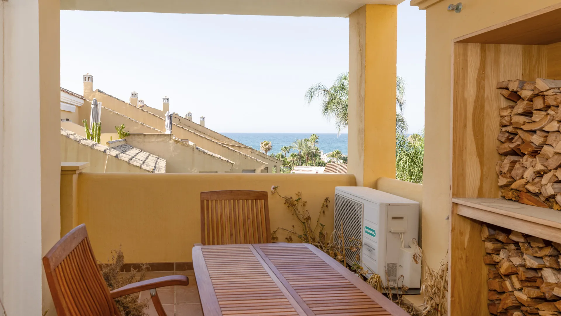 Buy semi detached house in Costabella with 5 bedrooms