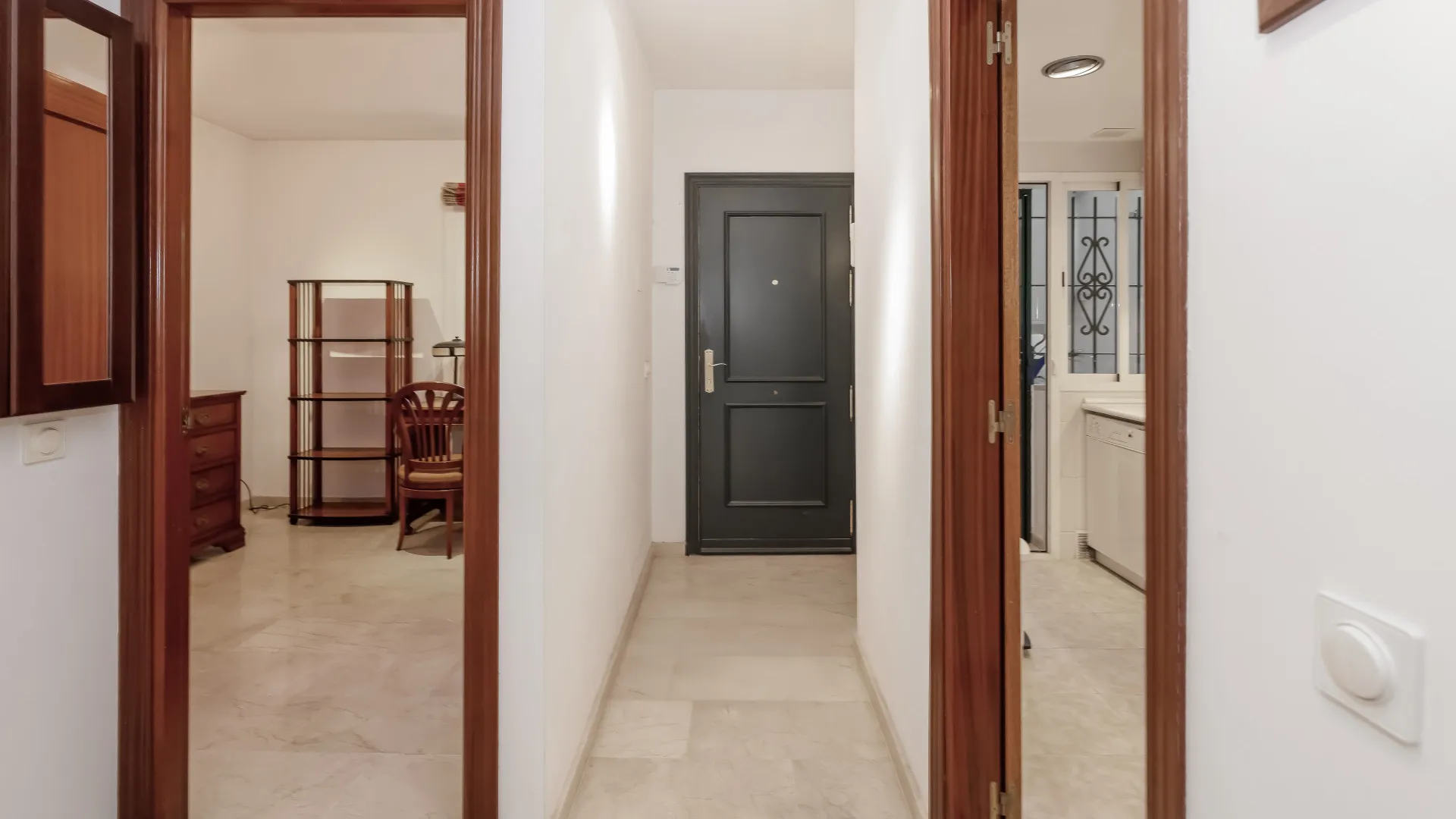 Buy semi detached house in Costabella with 5 bedrooms