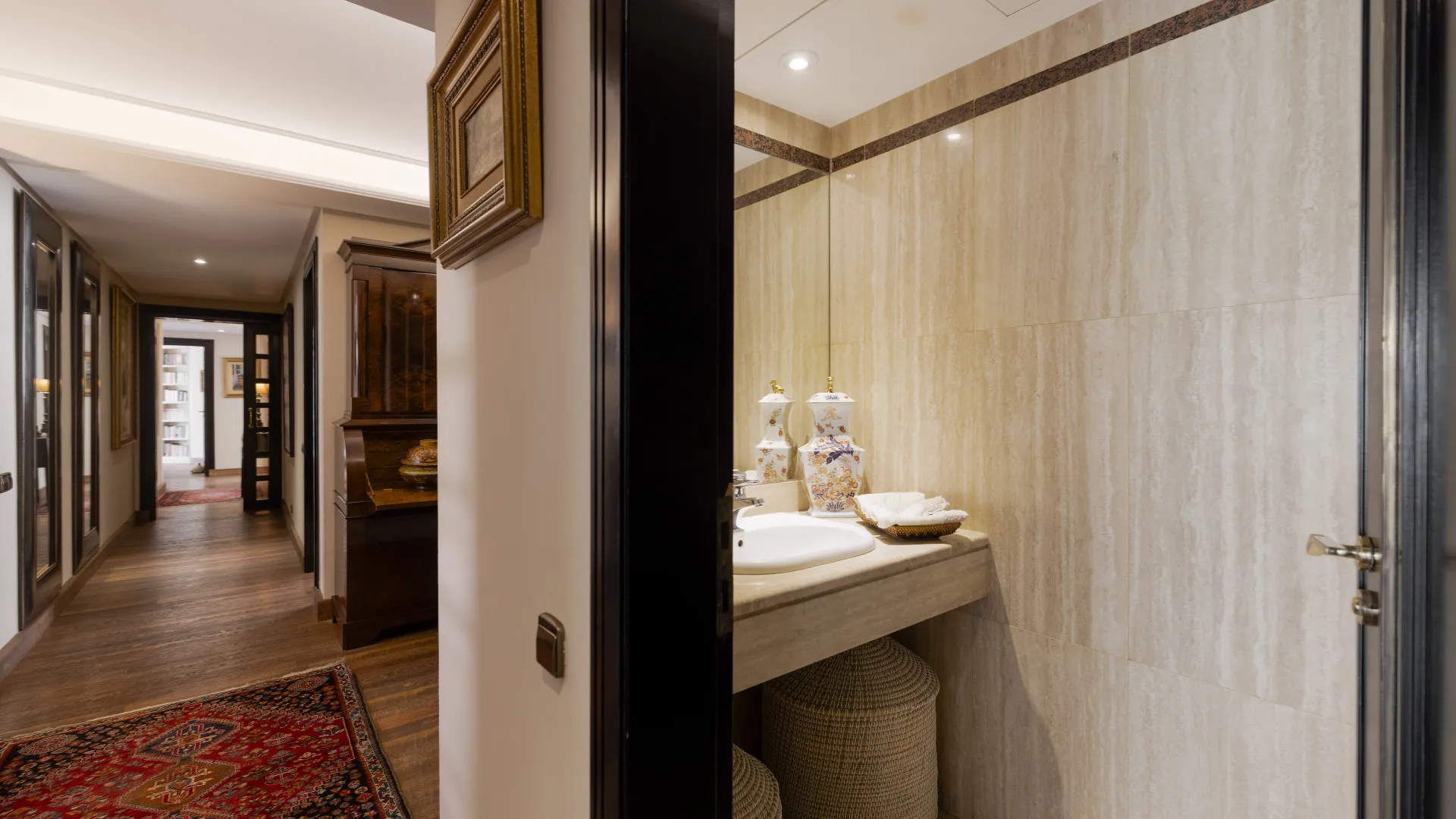 Apartment for sale in Playa de la Fontanilla with 4 bedrooms