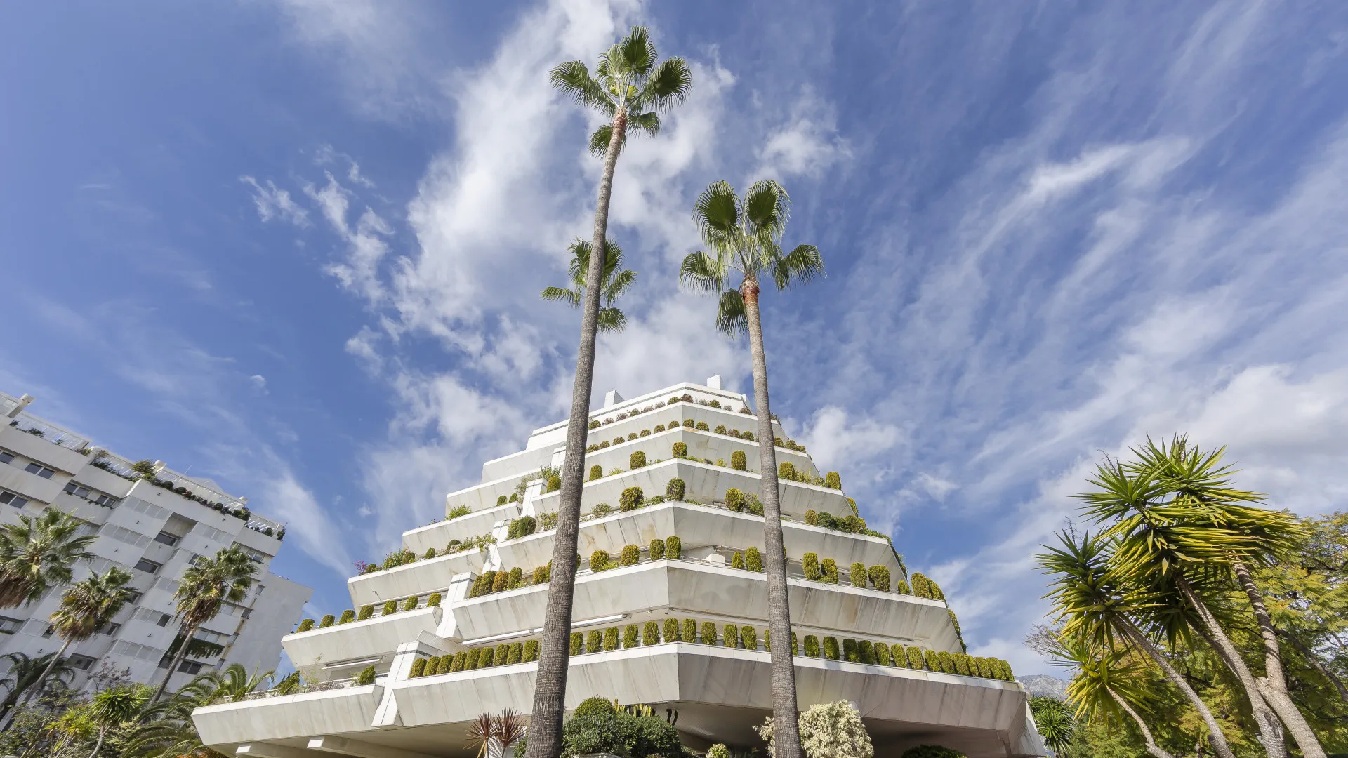 Apartment for sale in Playa de la Fontanilla with 4 bedrooms