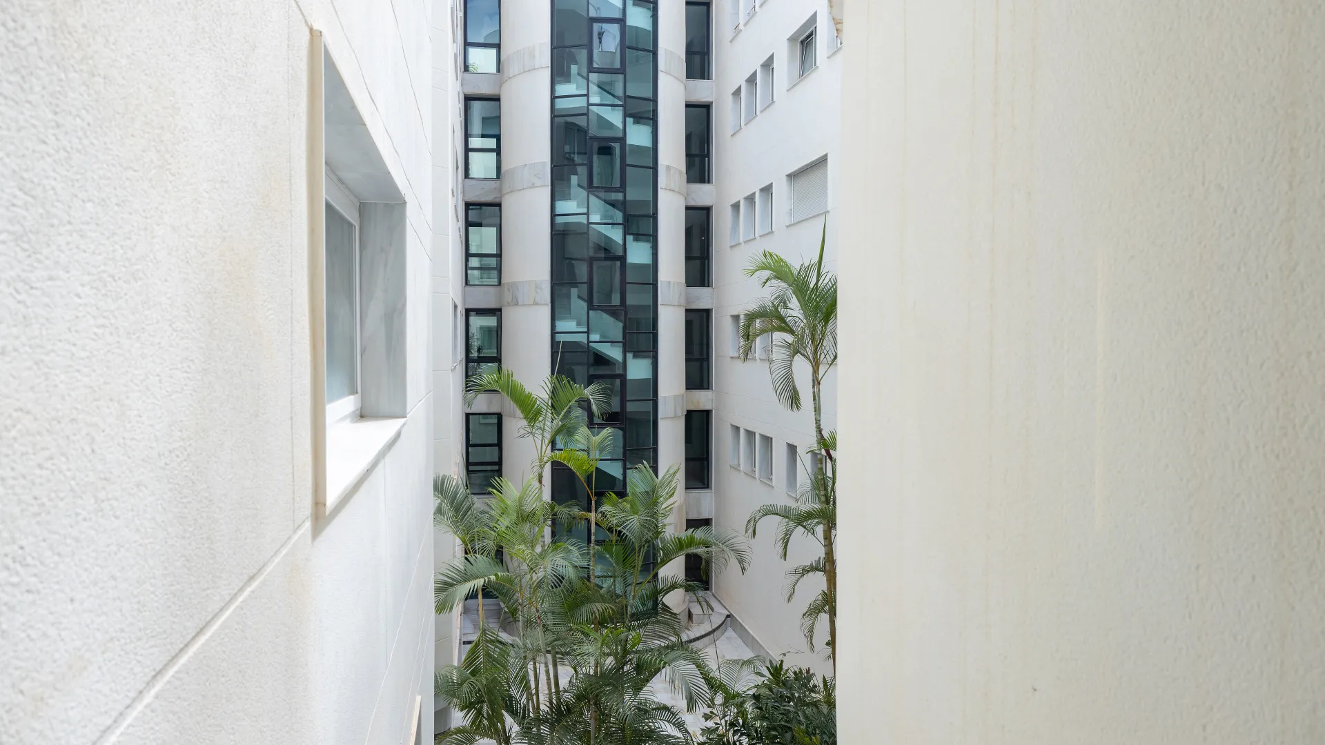 Apartment for sale in Playa de la Fontanilla with 4 bedrooms