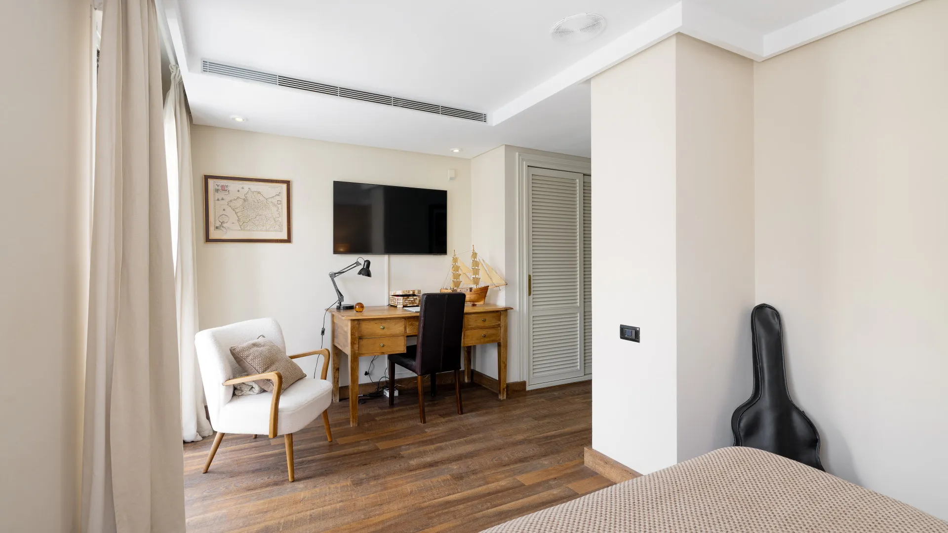 Apartment for sale in Playa de la Fontanilla with 4 bedrooms