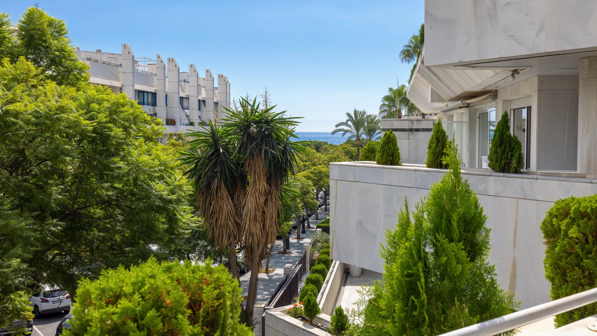 Apartment for sale in Playa de la Fontanilla with 4 bedrooms