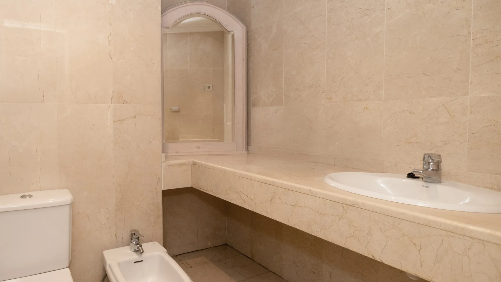 Apartamento en venta de 3 dormitorios en Los Pinos de Nagüeles