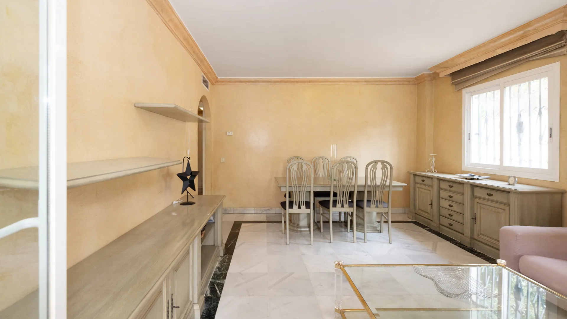 Apartamento en venta de 3 dormitorios en Los Pinos de Nagüeles