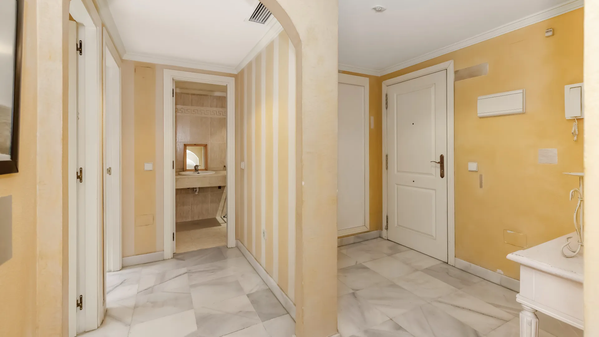 Apartamento en venta de 3 dormitorios en Los Pinos de Nagüeles