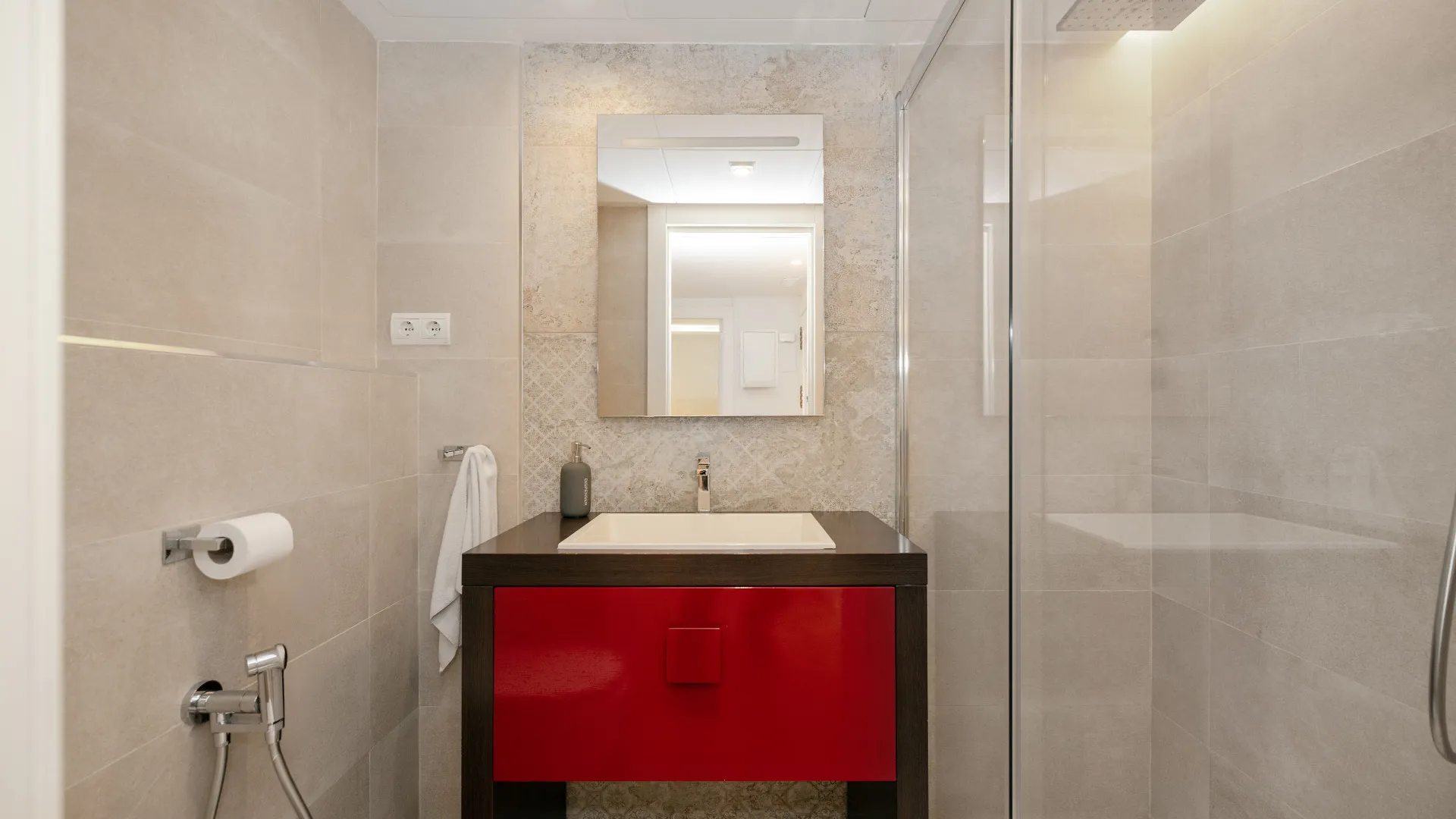 For sale apartment in Elviria Playa with 4 bedrooms