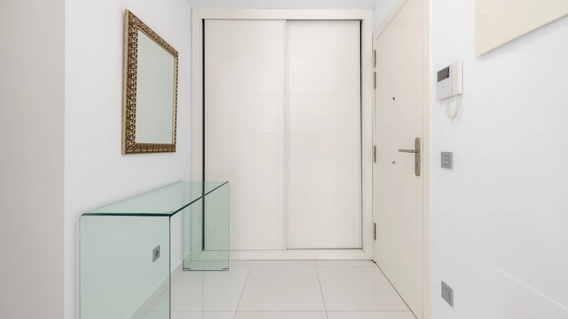 2 bedrooms apartment for sale in Marbella Centro