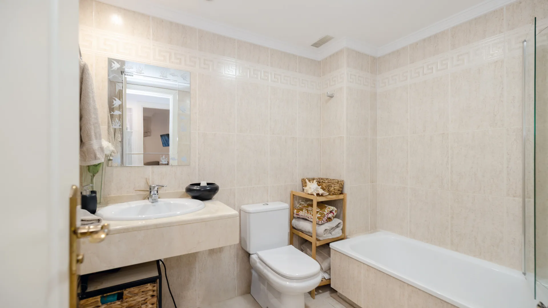 Comprar apartamento planta baja de 2 dormitorios en Los Pinos de Nagüeles