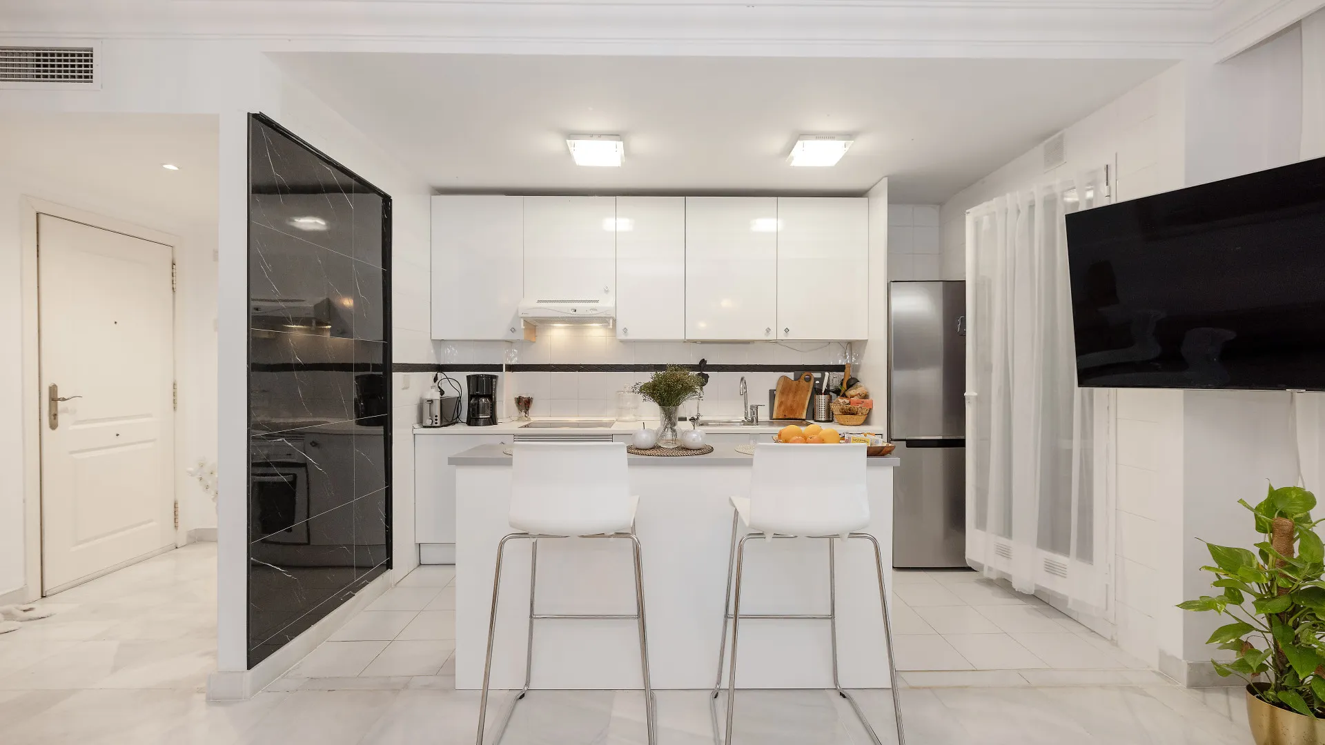 Comprar apartamento planta baja de 2 dormitorios en Los Pinos de Nagüeles