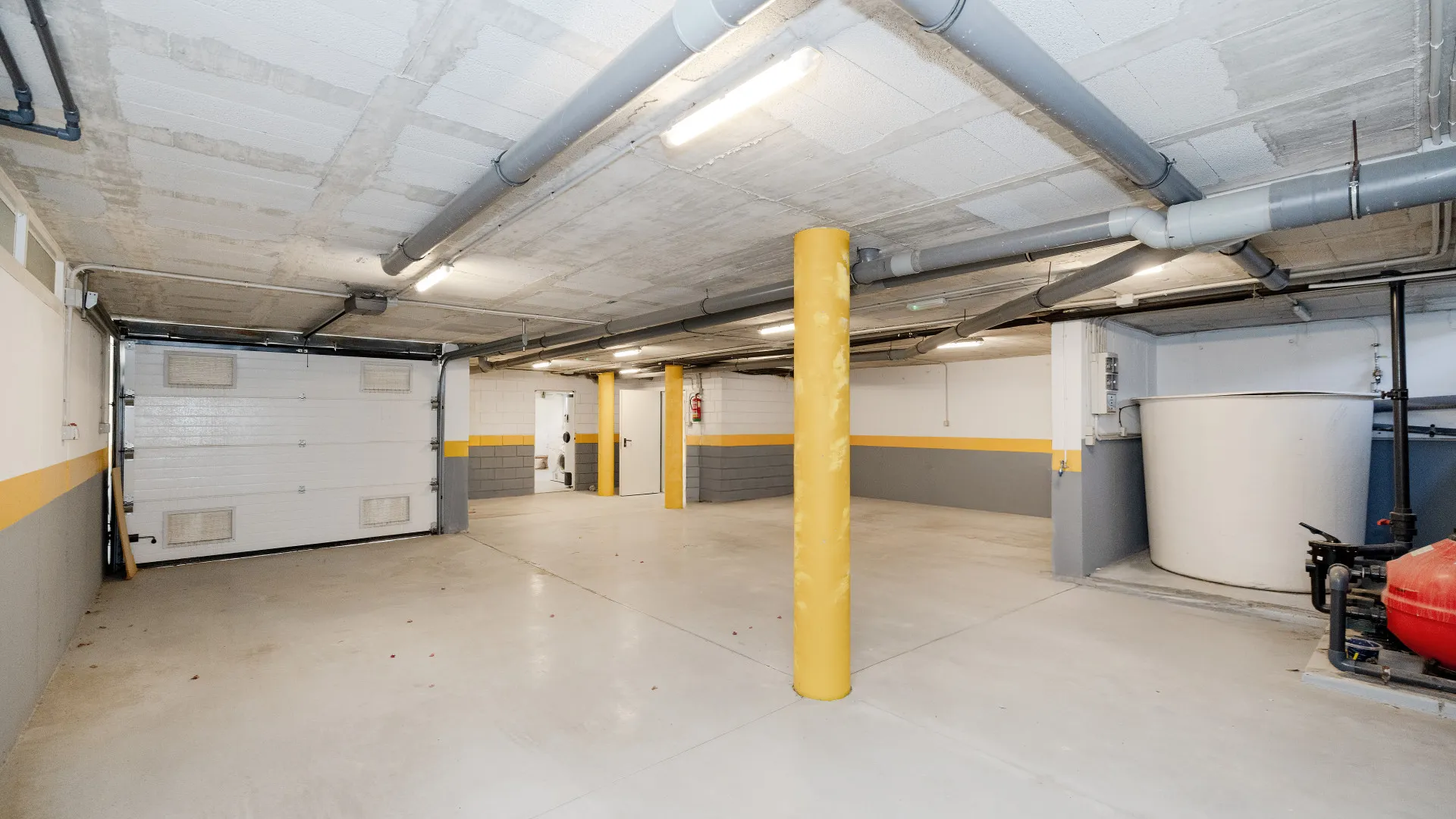 Villa for sale in Marbesa with 5 bedrooms