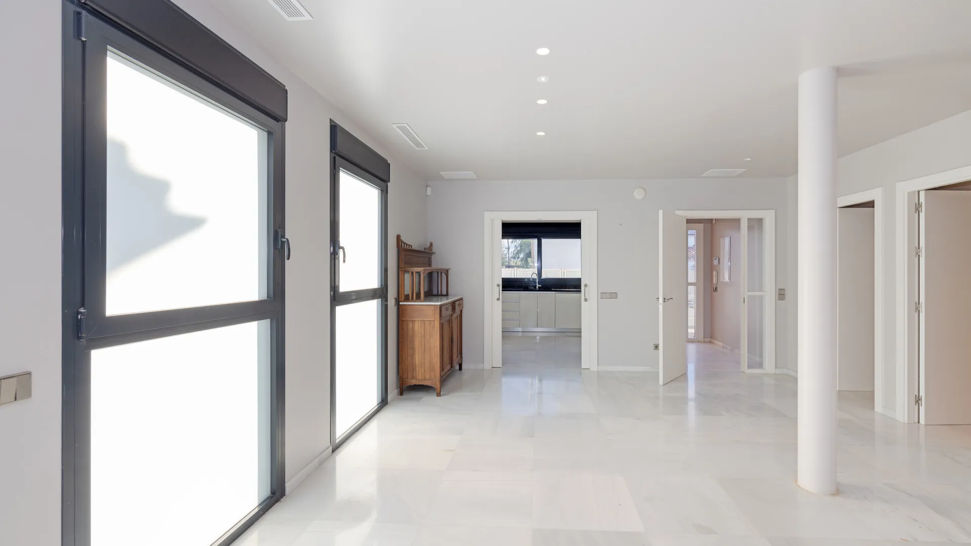 Villa for sale in Marbesa with 5 bedrooms