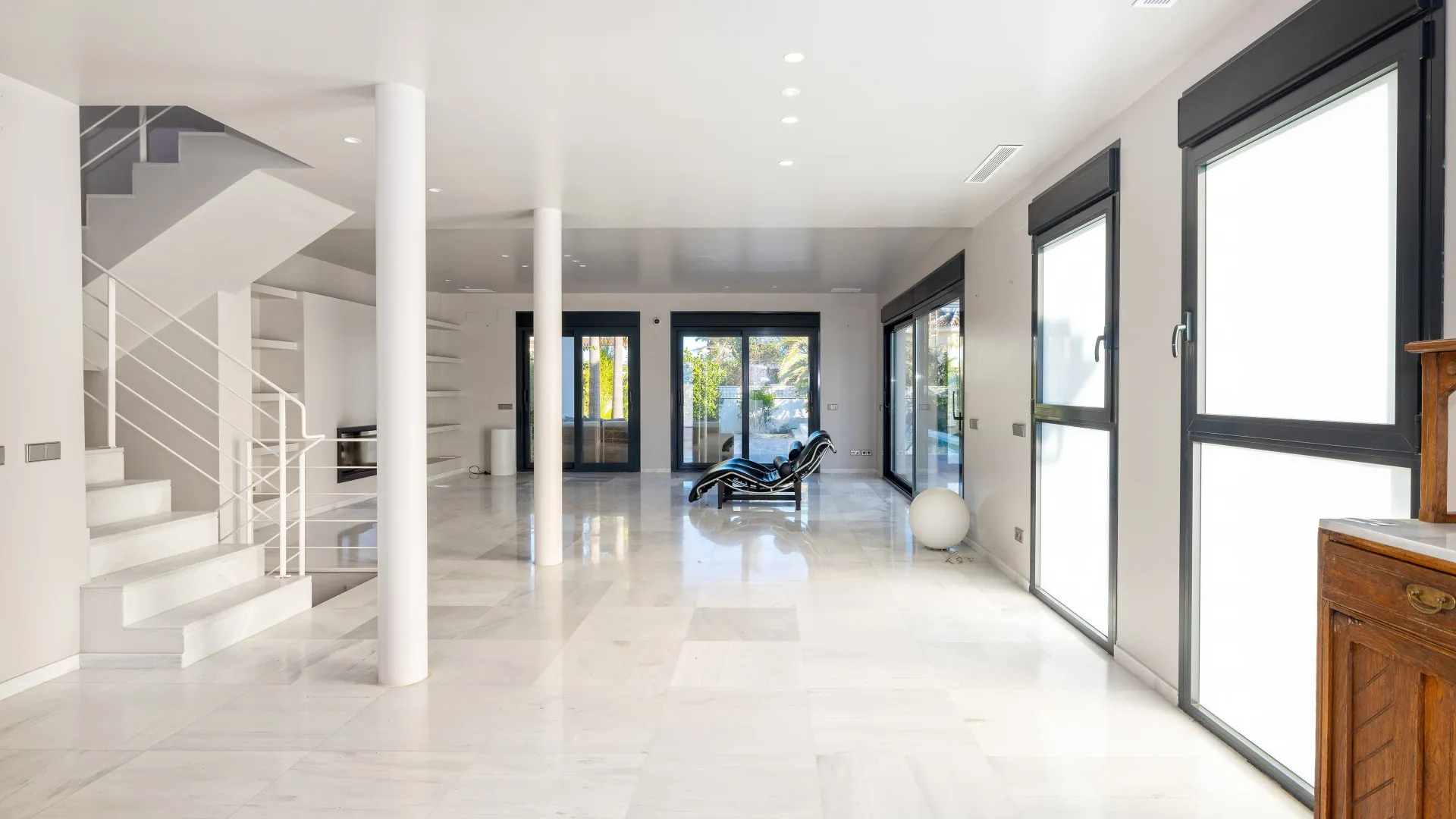 Villa for sale in Marbesa with 5 bedrooms