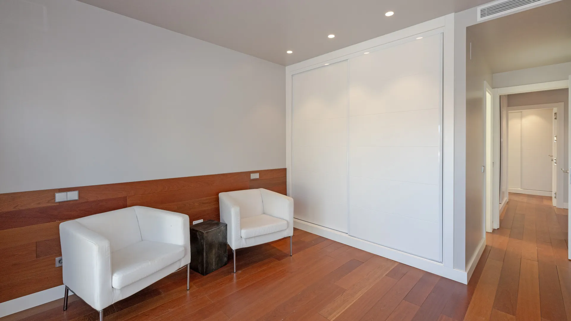 Villa for sale in Marbesa with 5 bedrooms