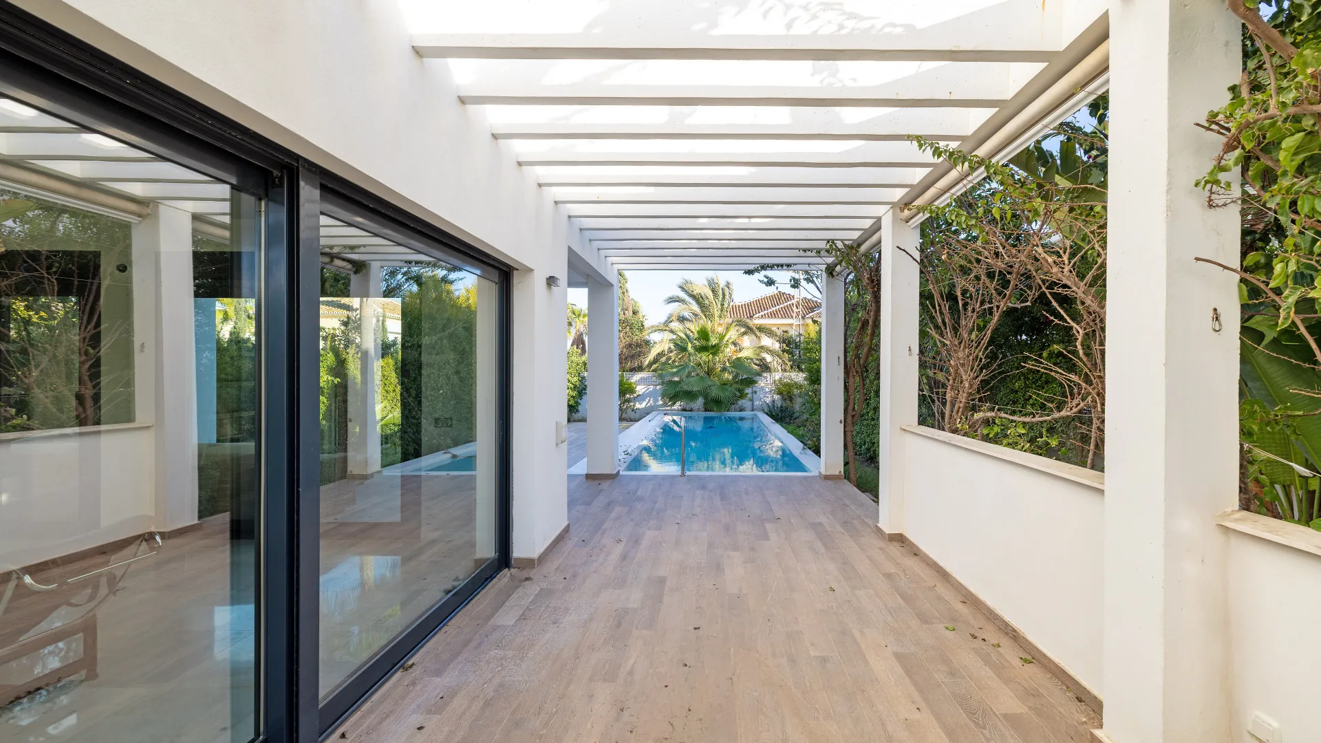 Villa for sale in Marbesa with 5 bedrooms