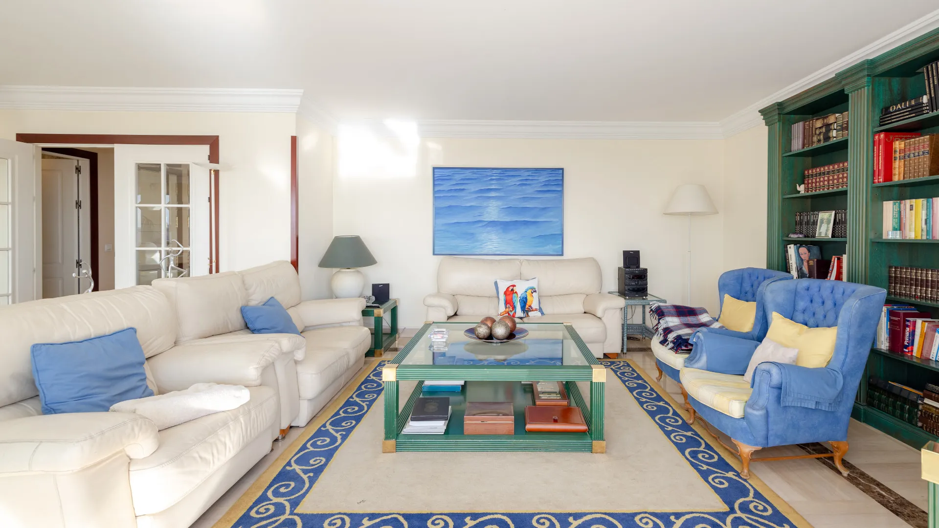 Duplex penthouse with 5 bedrooms for sale in Marbella Centro