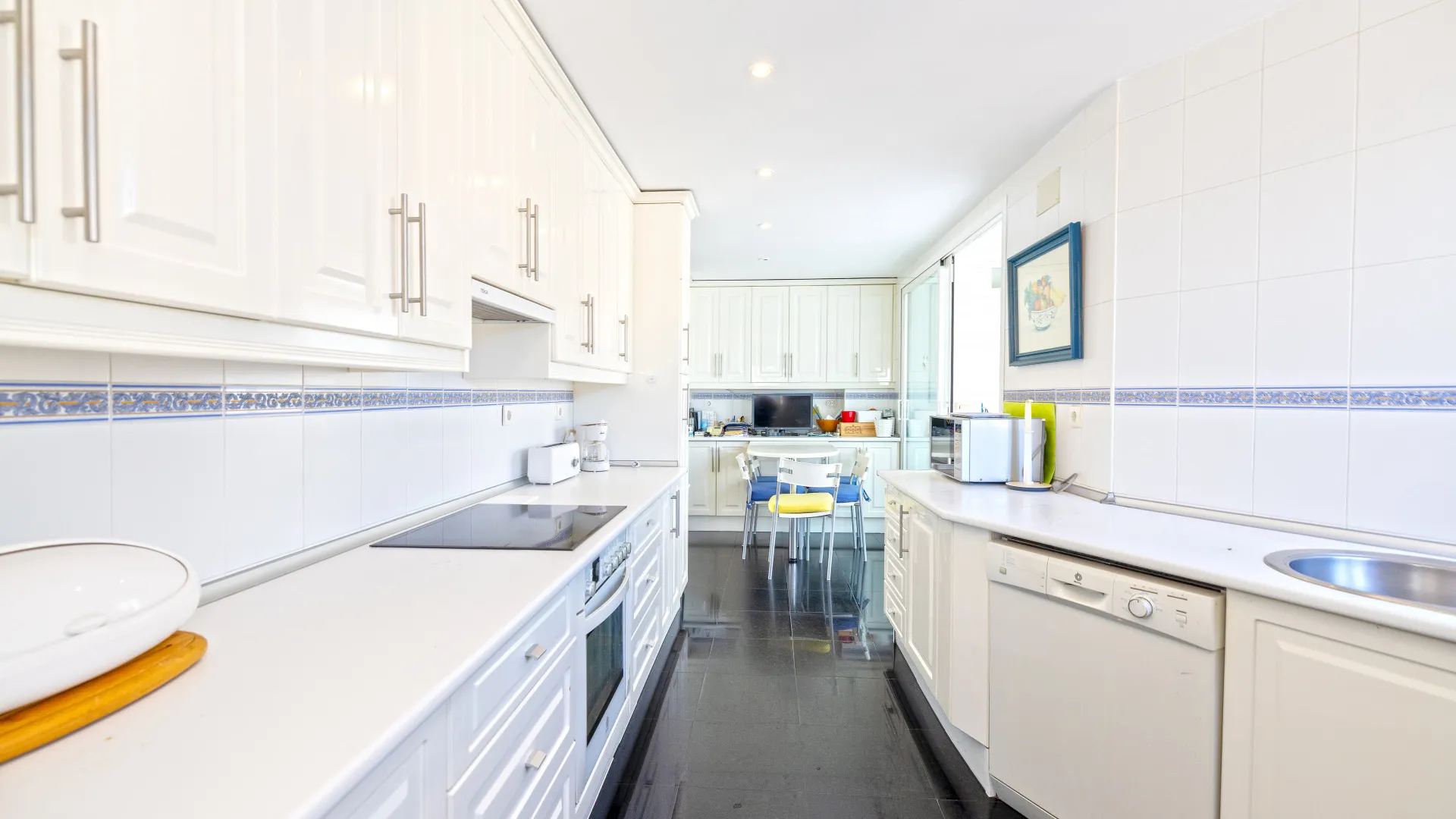 Duplex penthouse with 5 bedrooms for sale in Marbella Centro