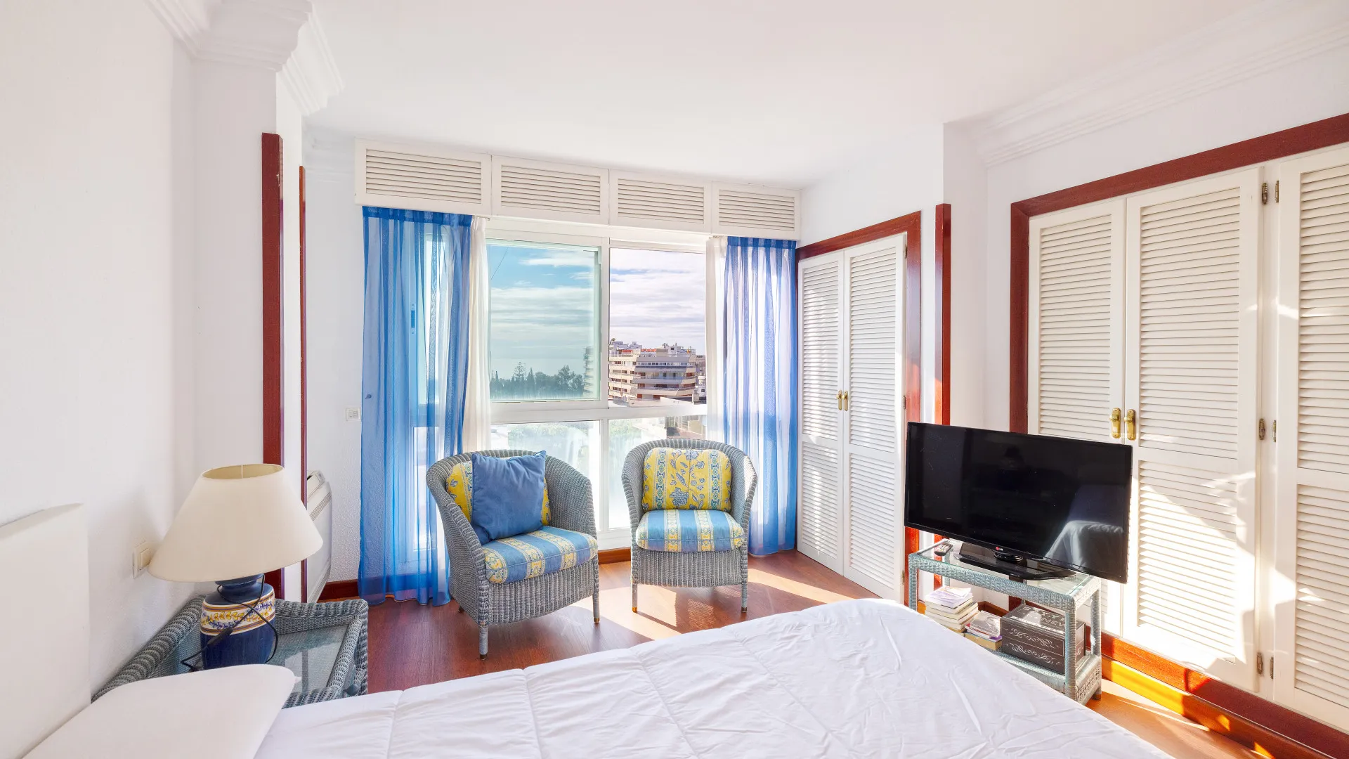 Duplex penthouse with 5 bedrooms for sale in Marbella Centro