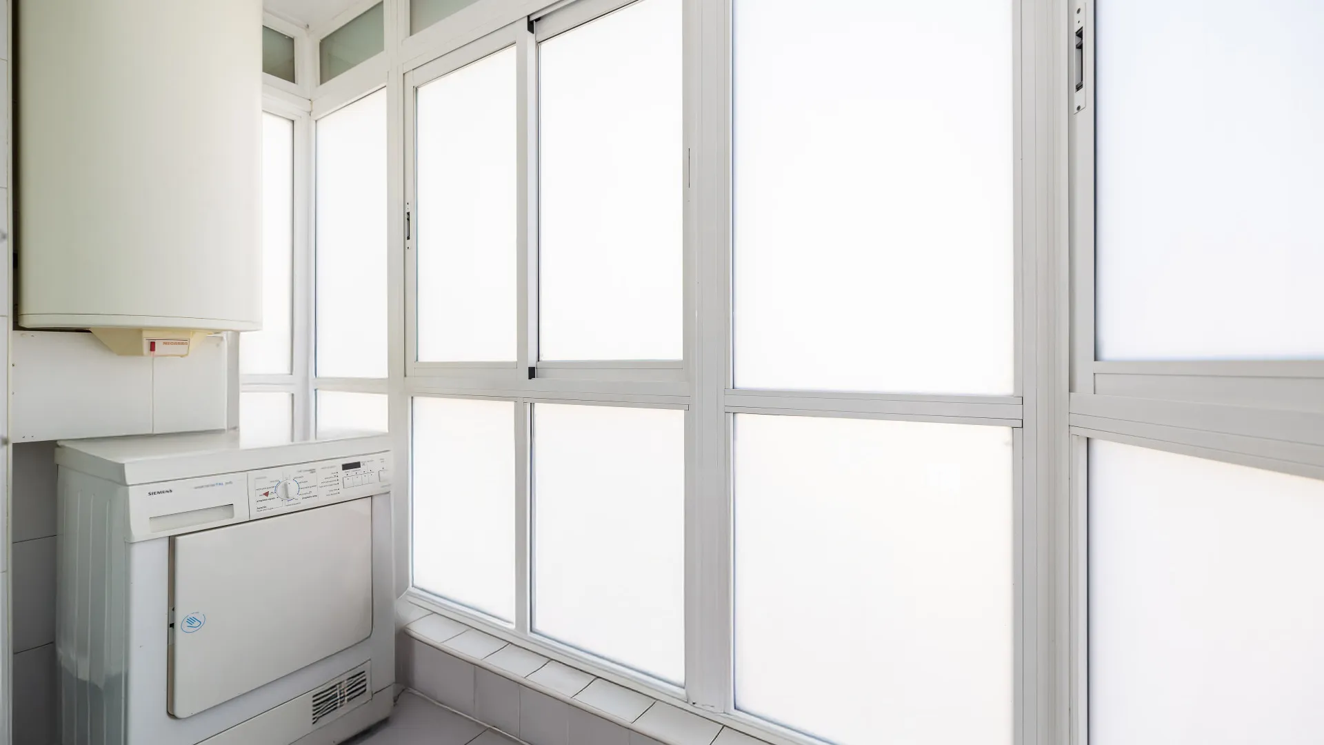 Duplex penthouse with 5 bedrooms for sale in Marbella Centro