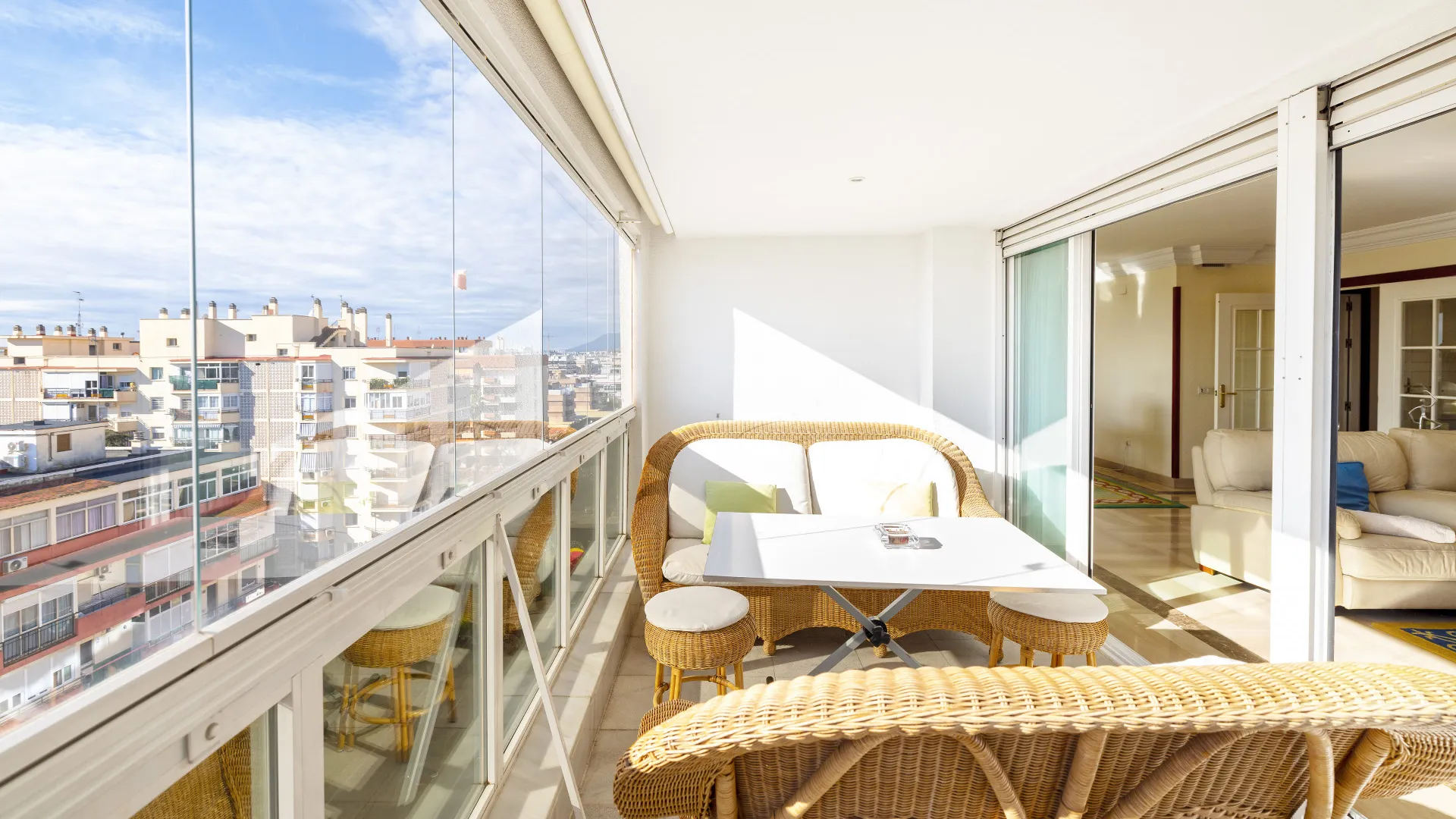 Duplex penthouse with 5 bedrooms for sale in Marbella Centro