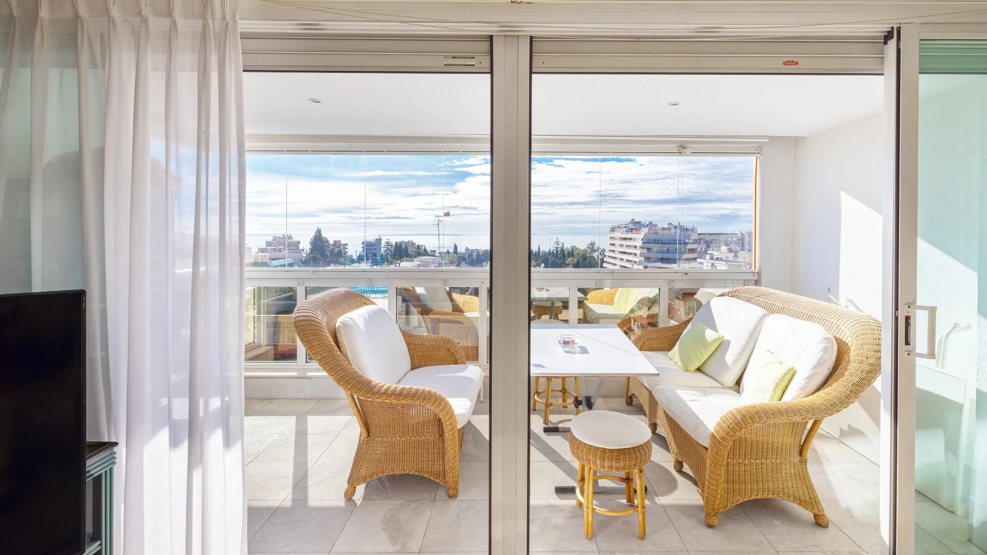 Duplex penthouse with 5 bedrooms for sale in Marbella Centro