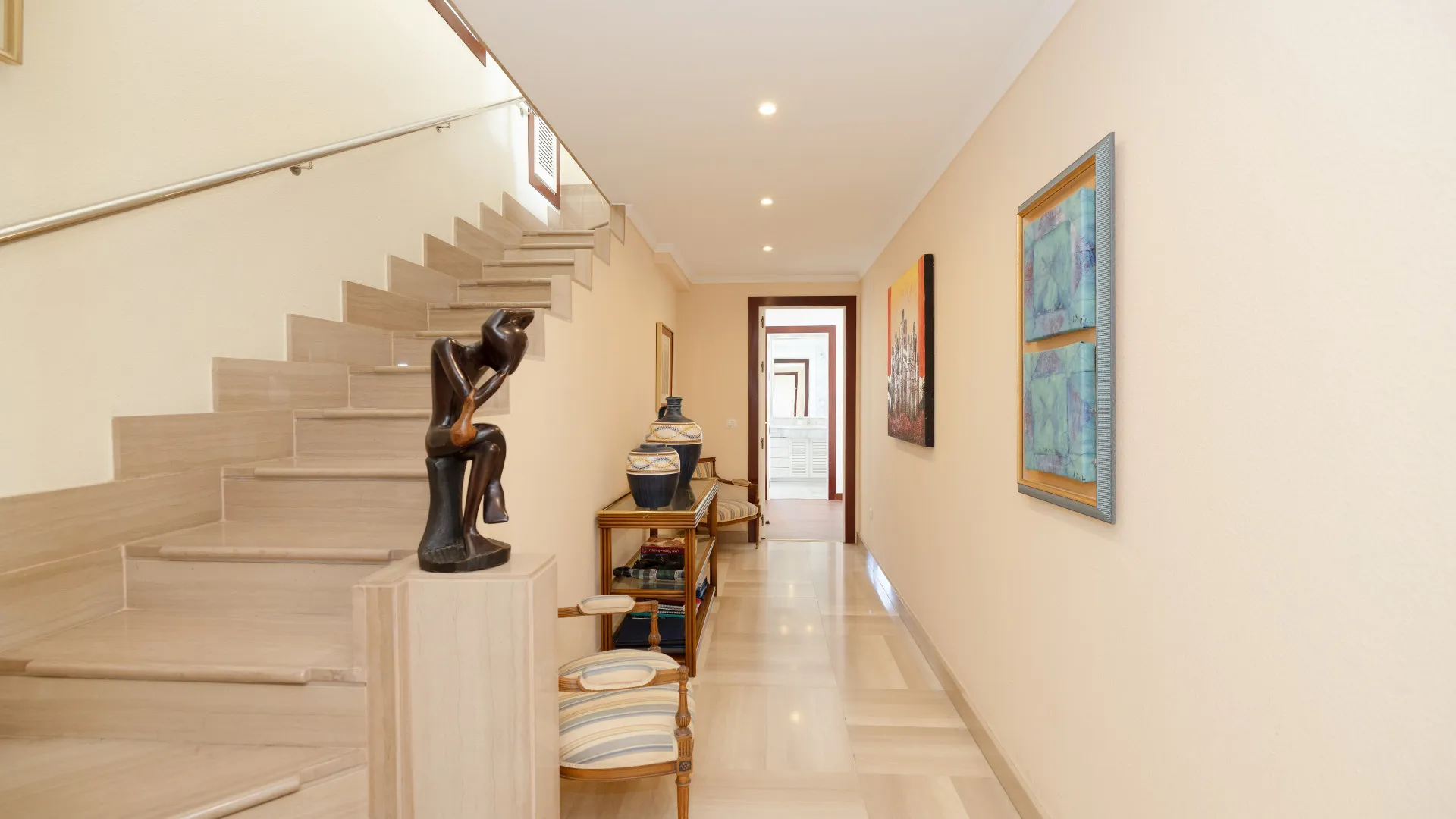 Duplex penthouse with 5 bedrooms for sale in Marbella Centro