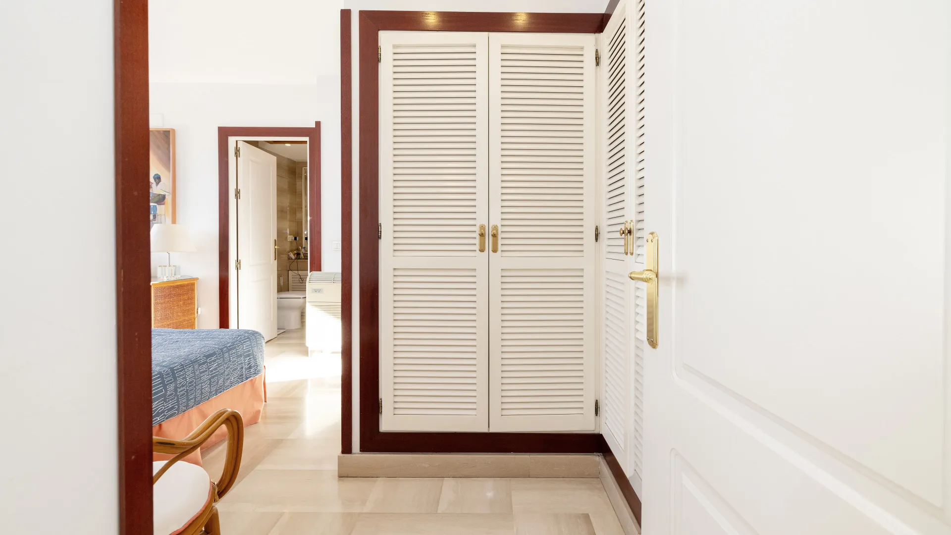 Duplex penthouse with 5 bedrooms for sale in Marbella Centro