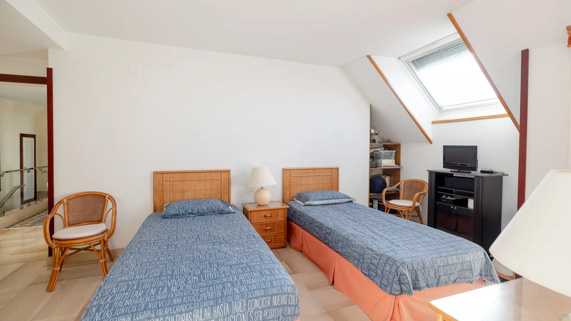 Duplex penthouse with 5 bedrooms for sale in Marbella Centro